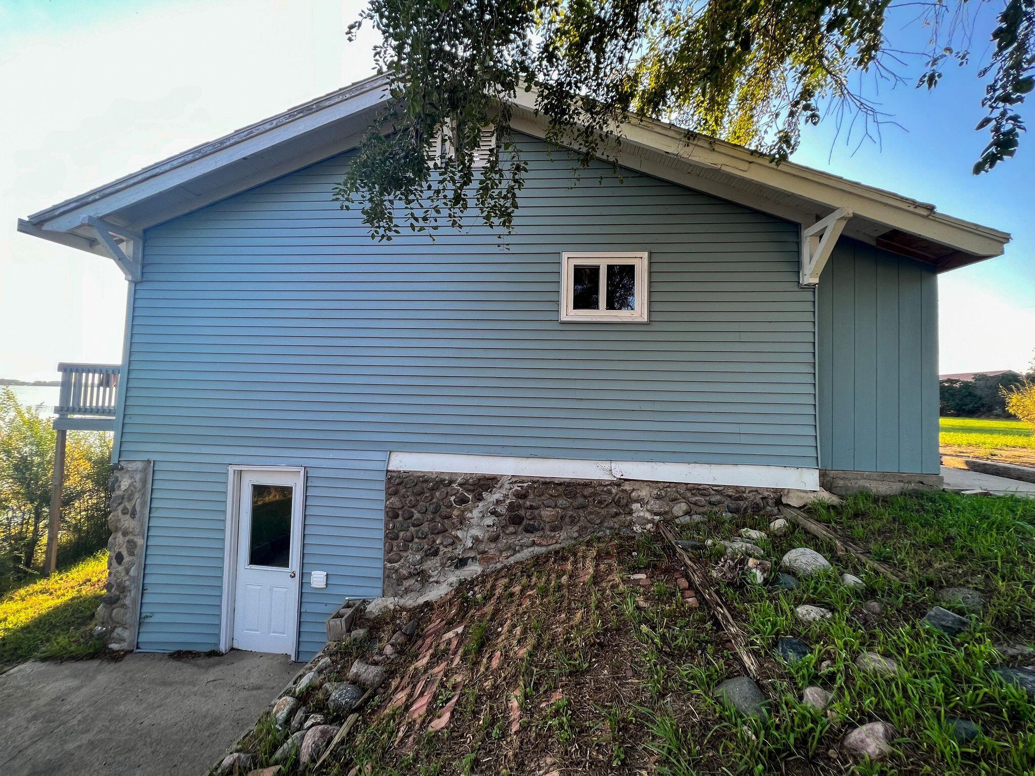 40395 Robeson Ln