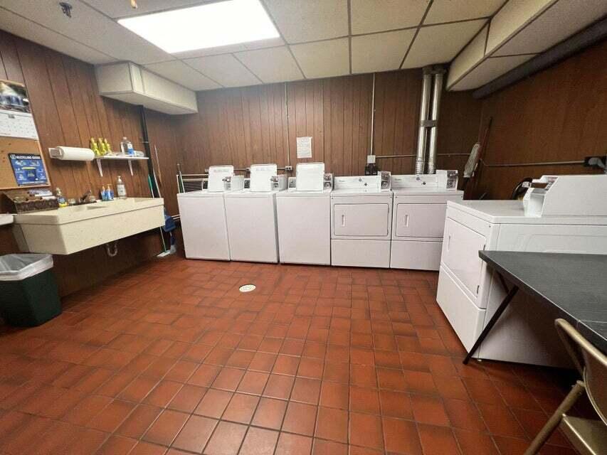 1601 Ohio Ave SW, 111