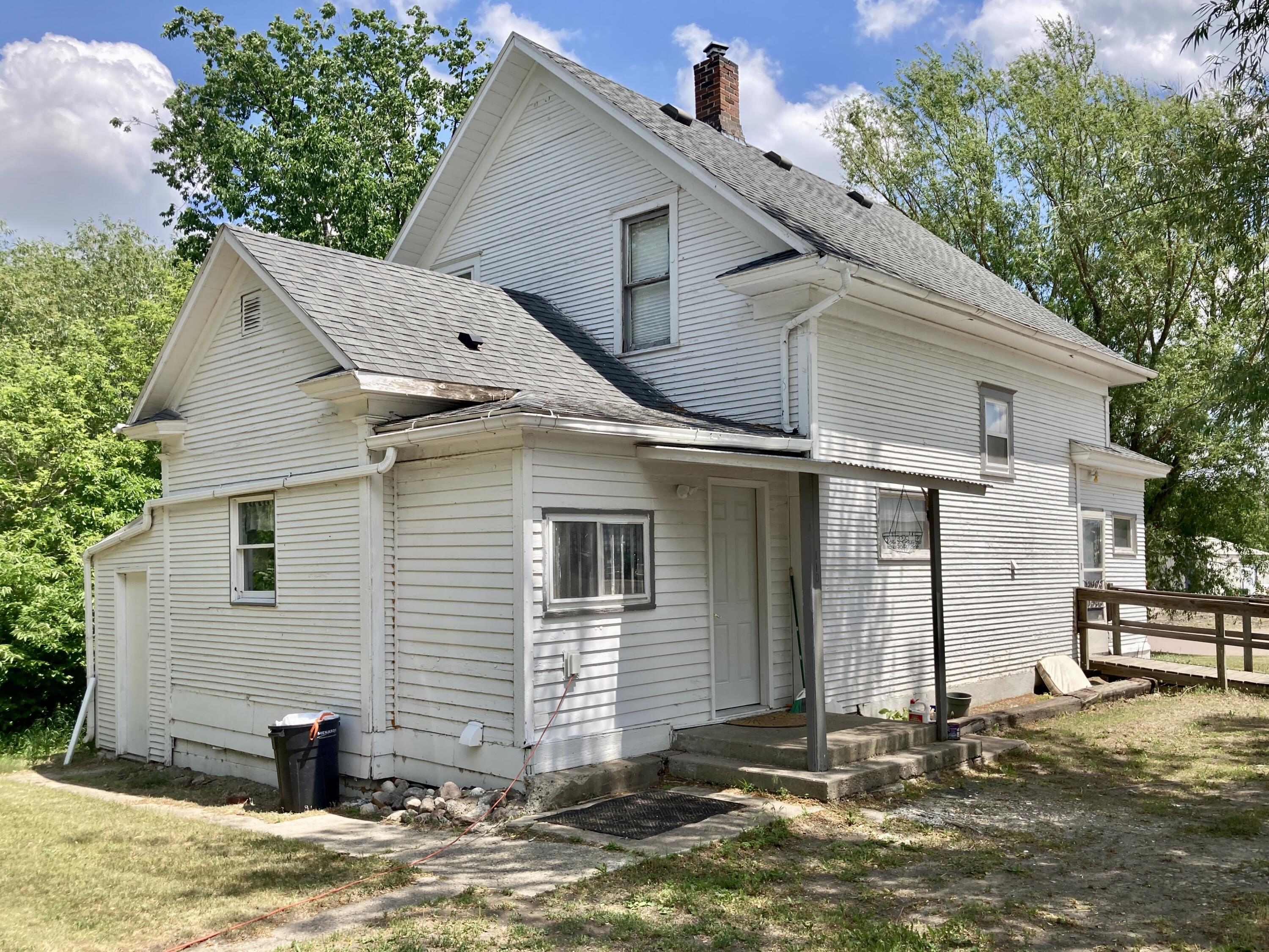 110 1st St NE
