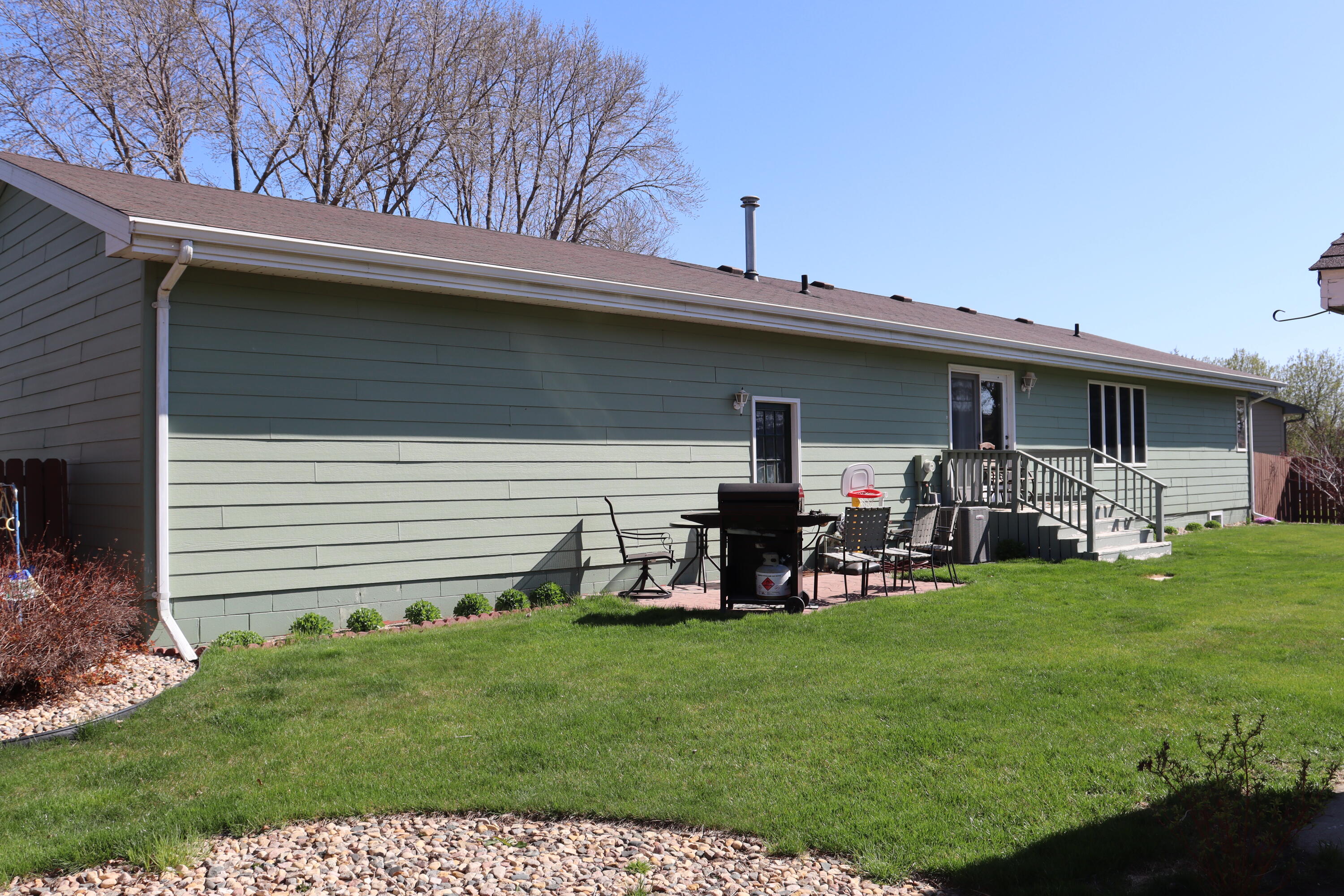 1966 Maple Dr