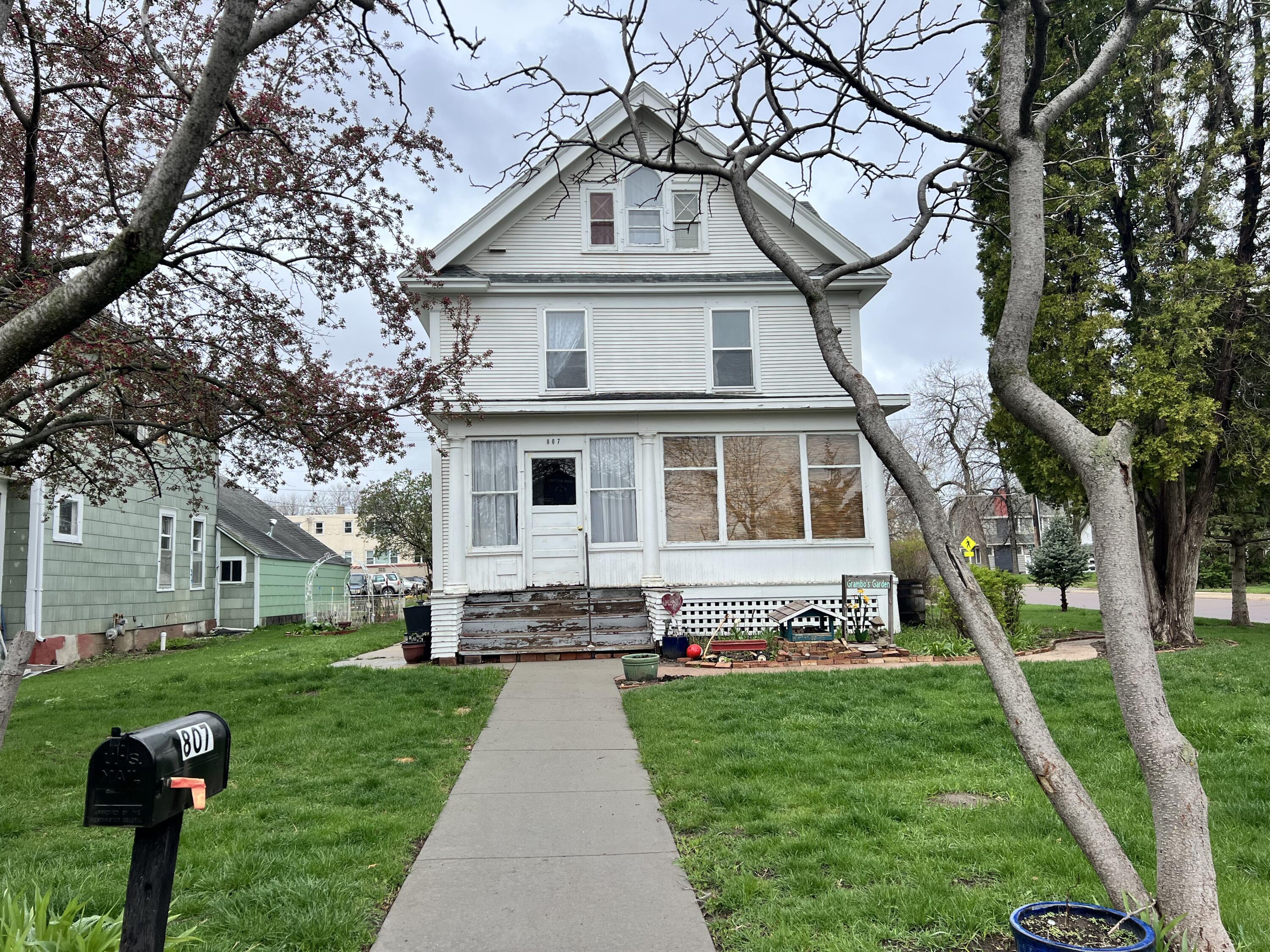 807 Wisconsin Ave SW