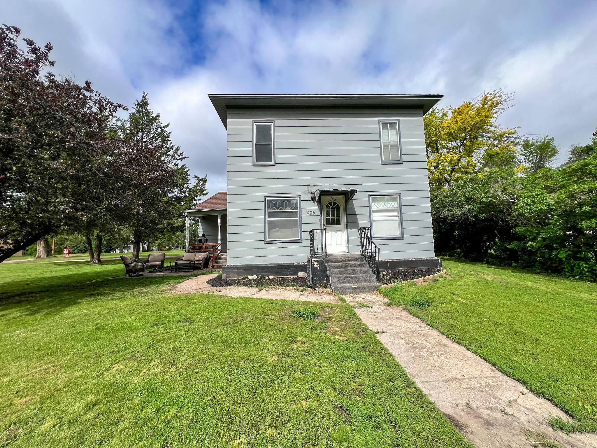 205 S 3rd Ave