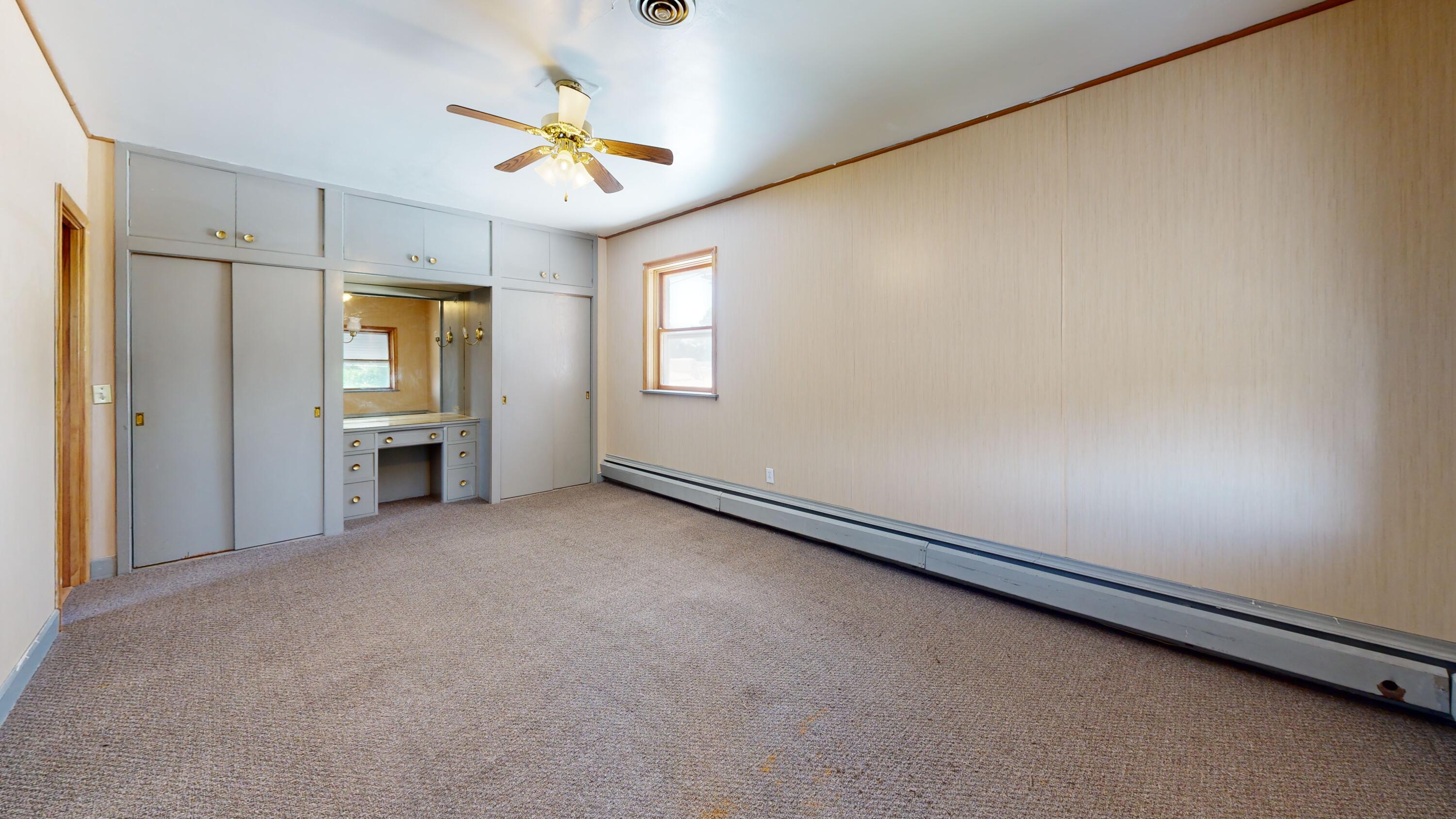 201 Dumont Ave