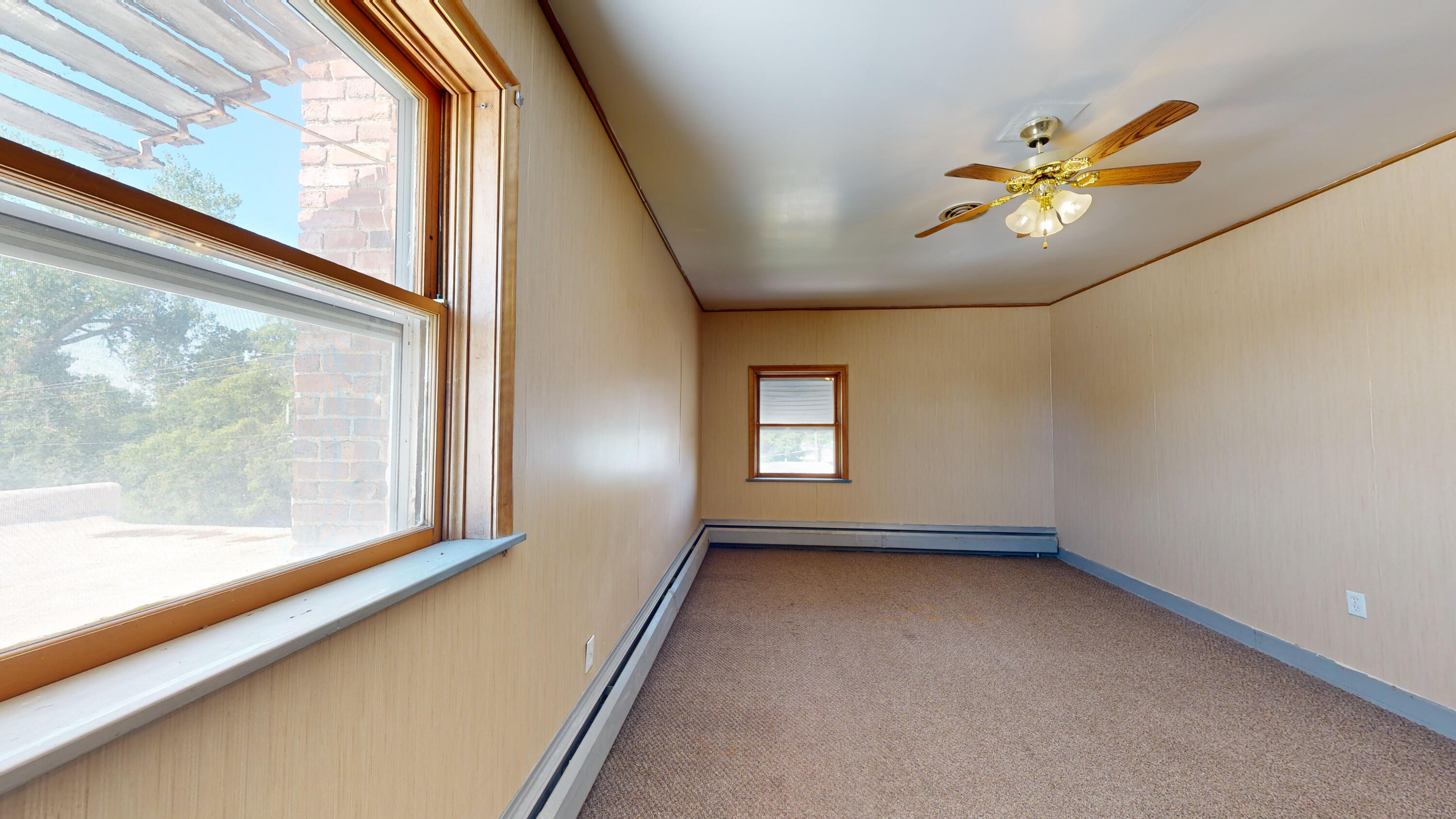 201 Dumont Ave