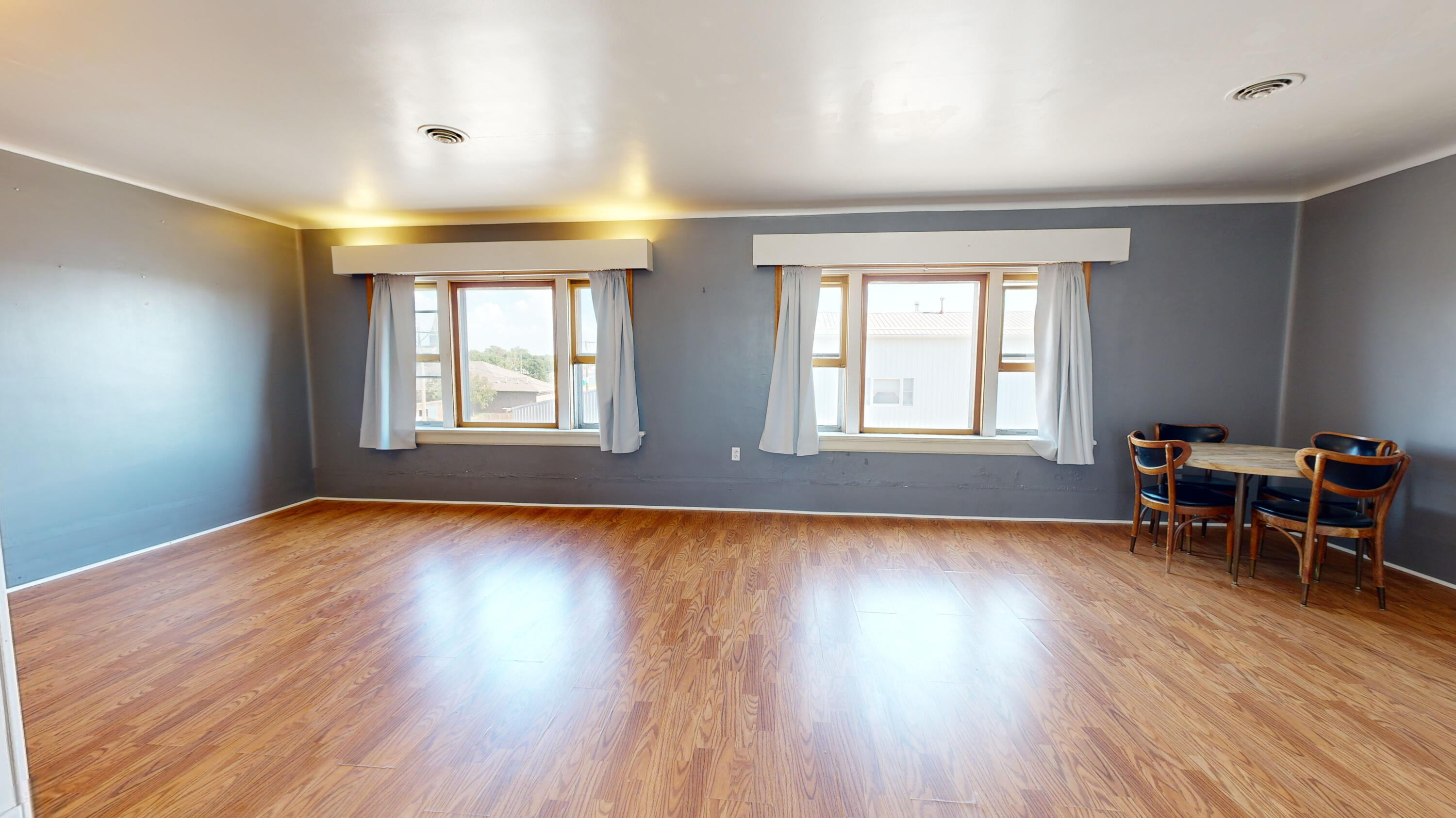 201 Dumont Ave