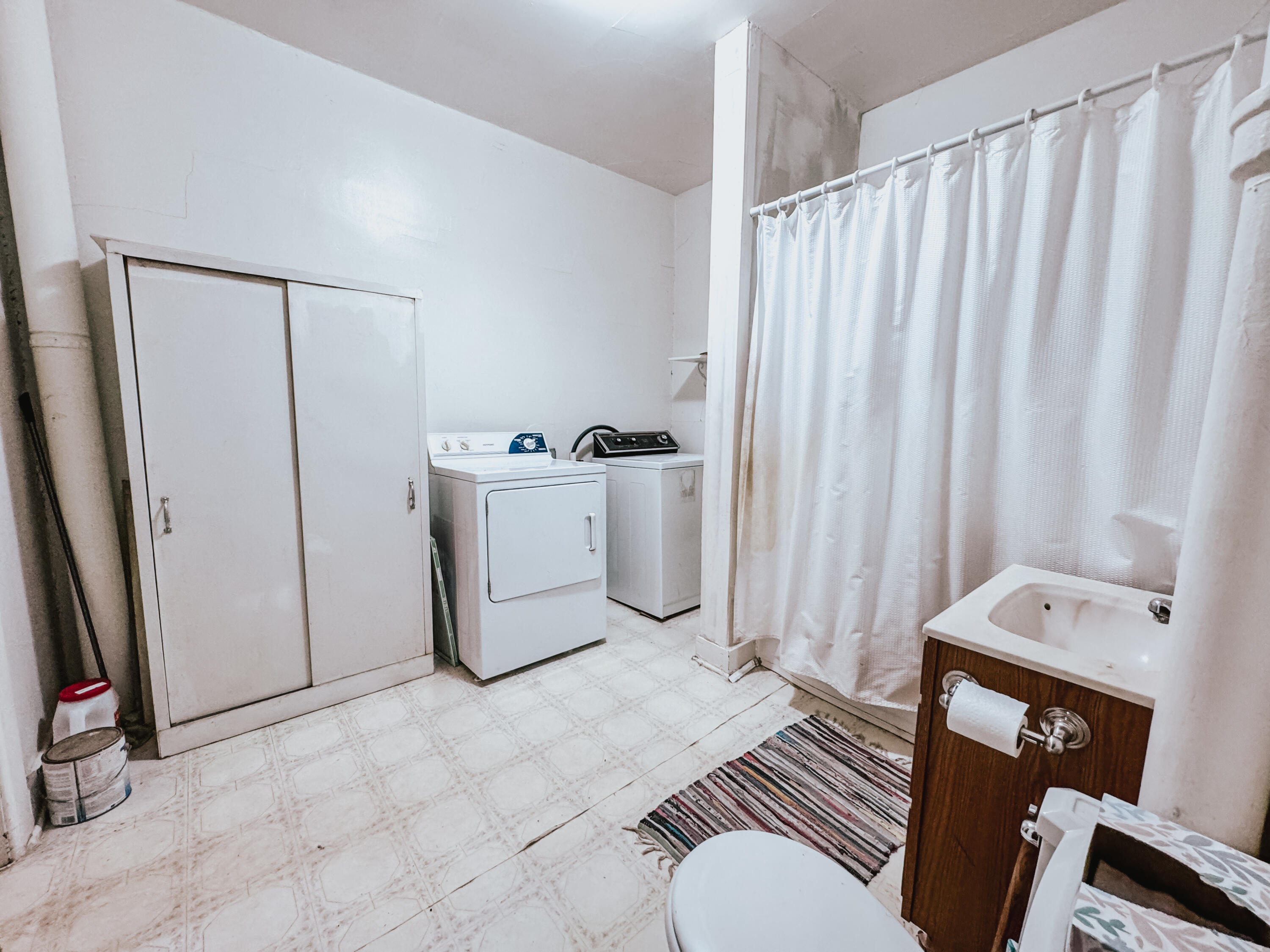 708 Simmons Ave SE