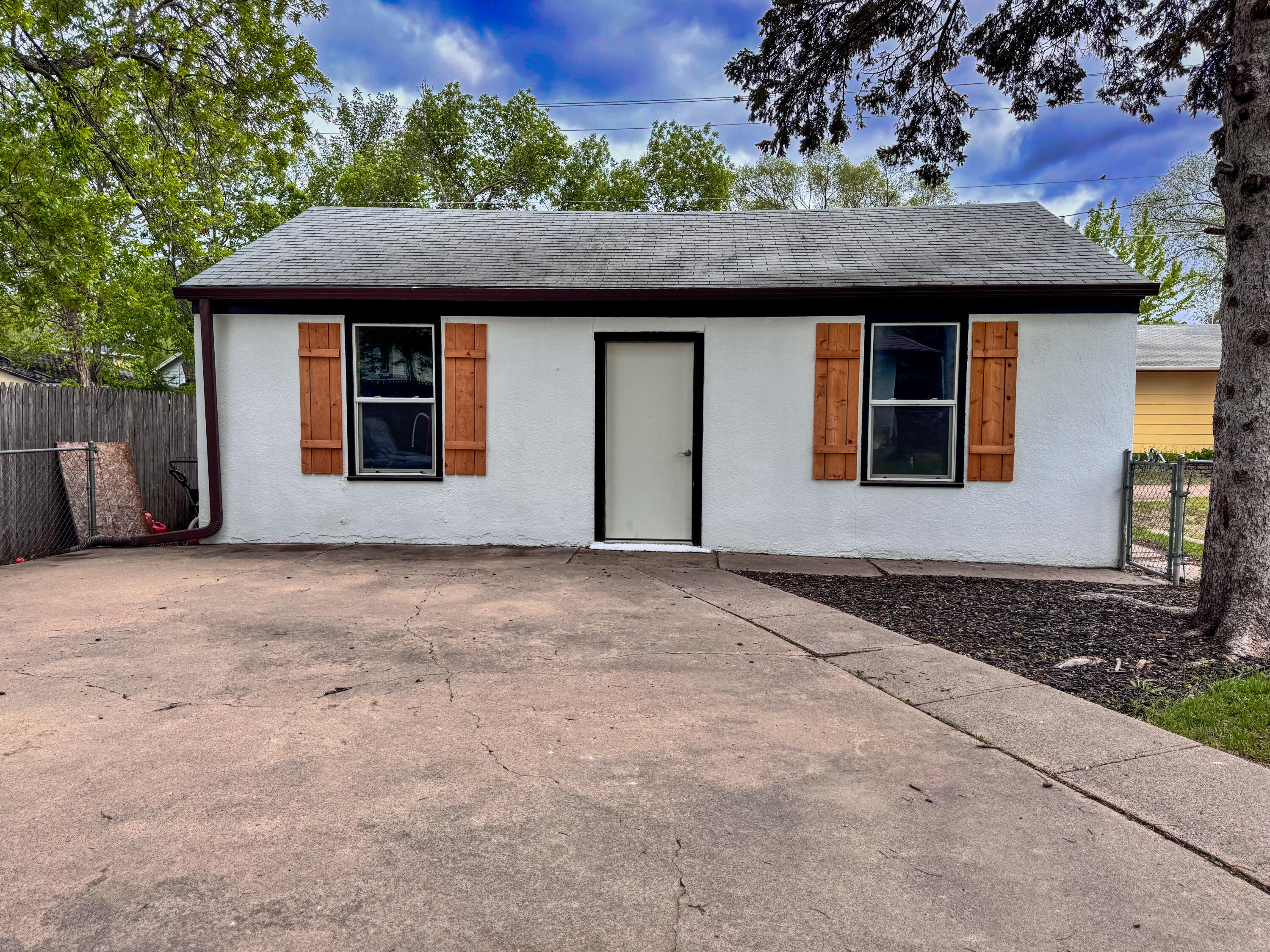 1164 Kansas Ave SE