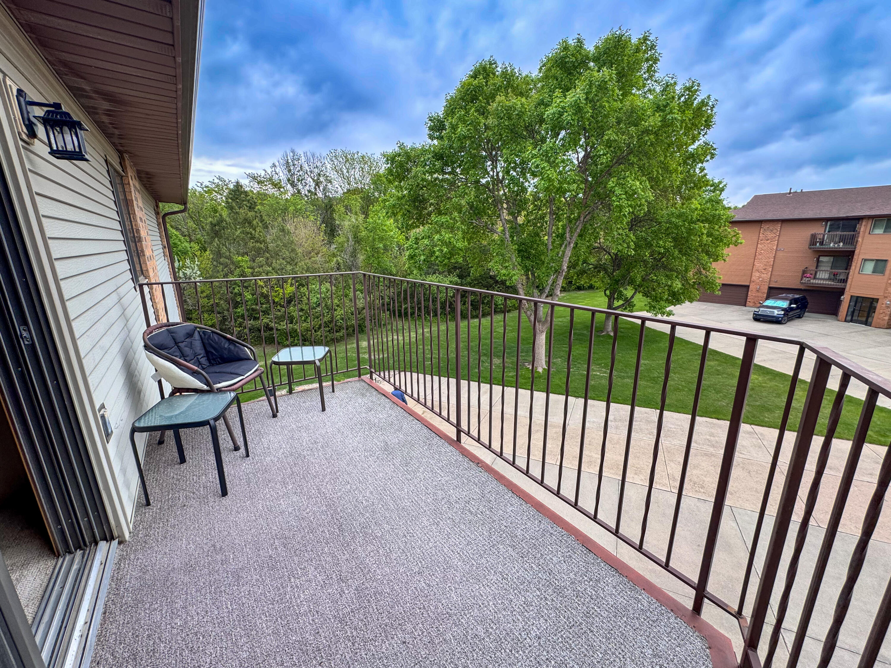 1940 Meadowlark Ln, 302