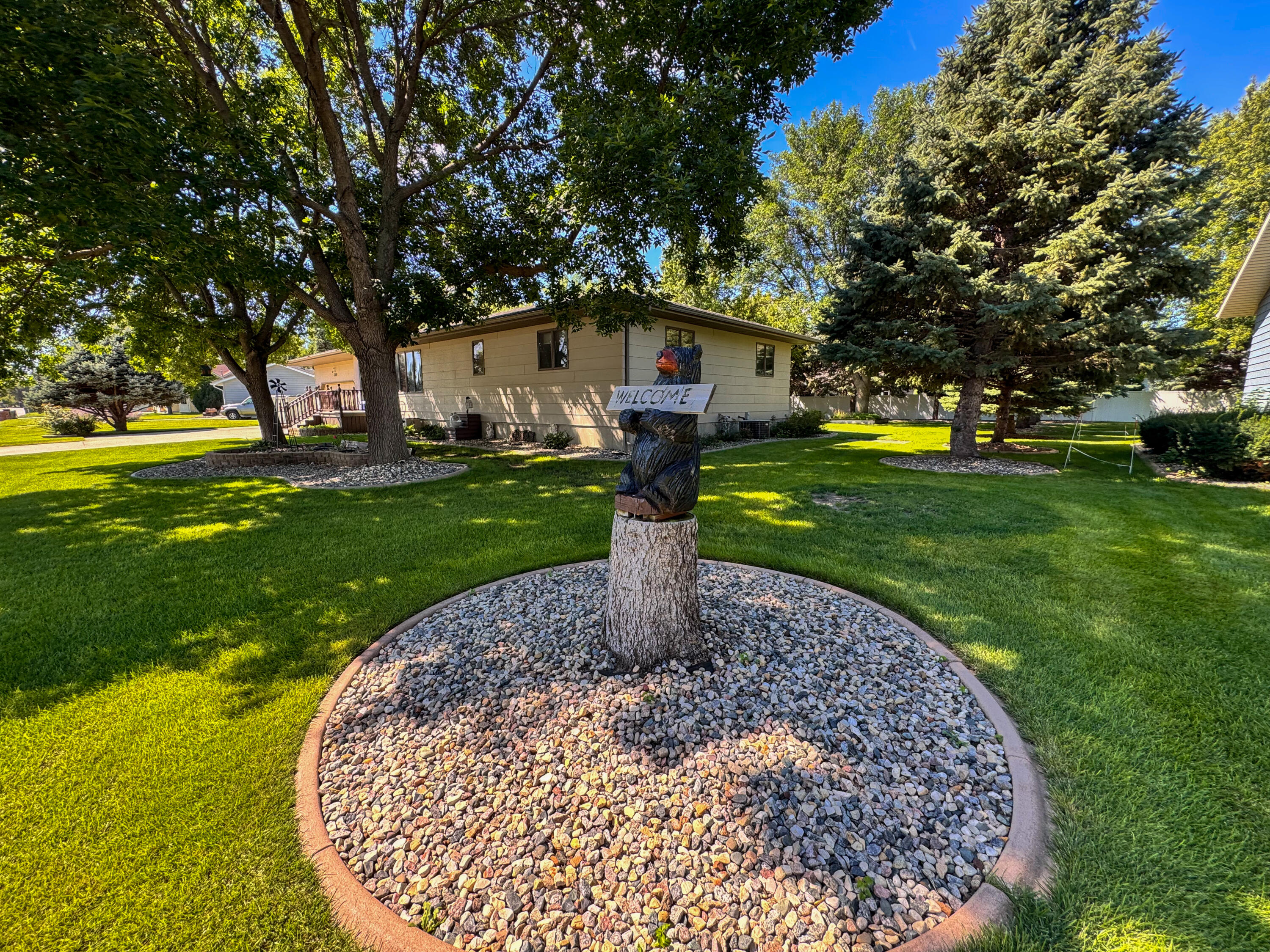 1885 Riverview Dr