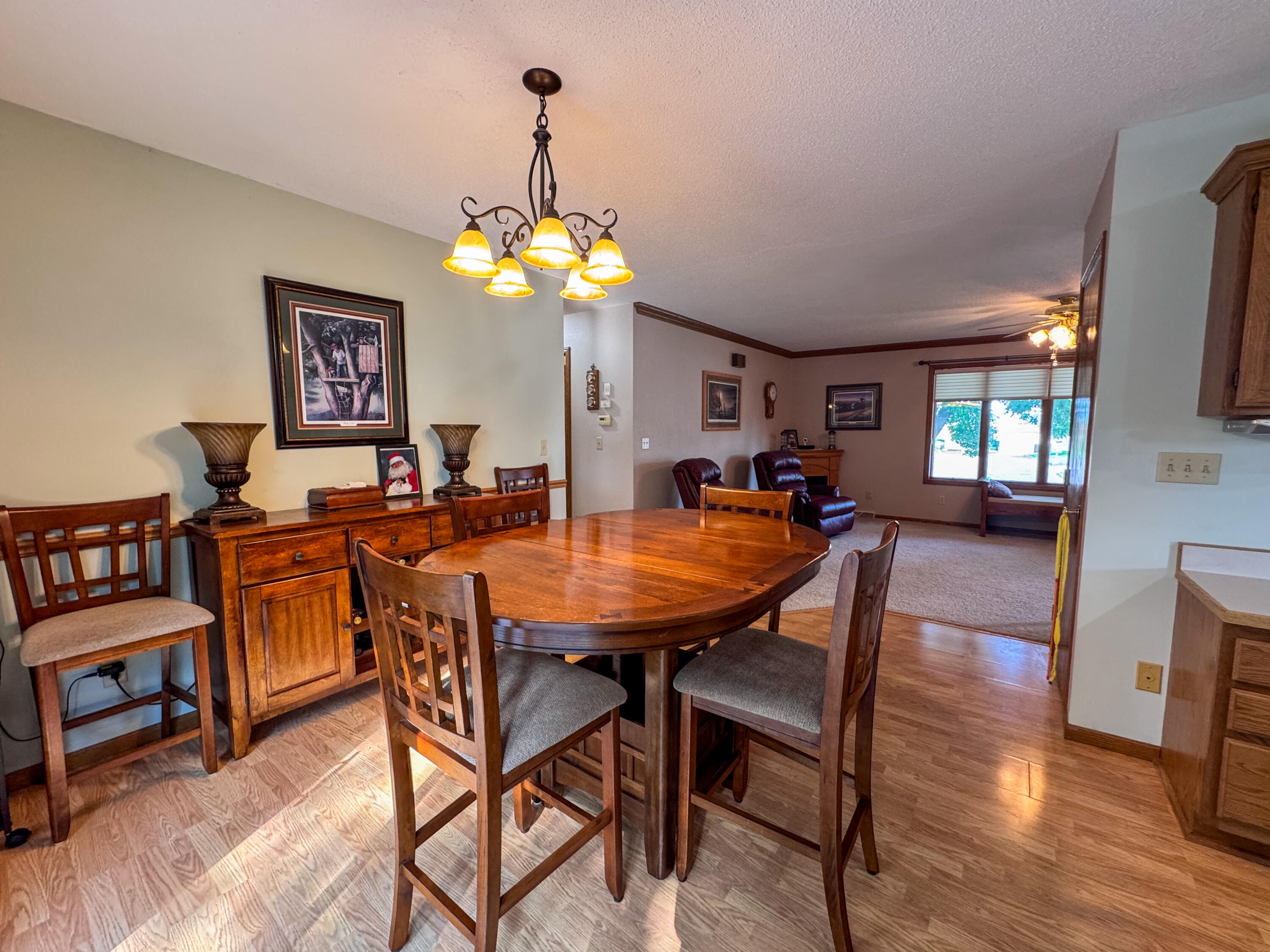 1885 Riverview Dr