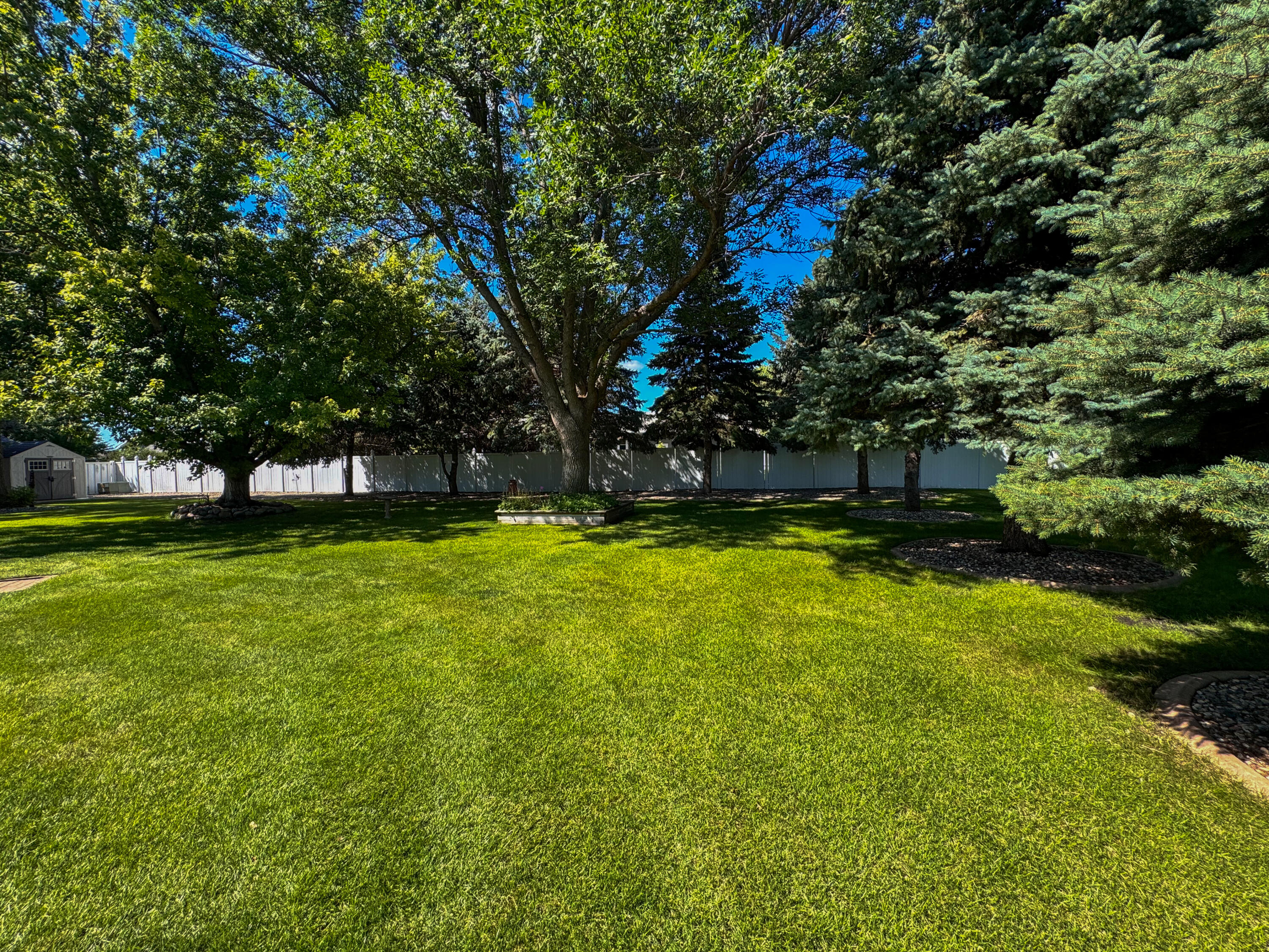 1885 Riverview Dr