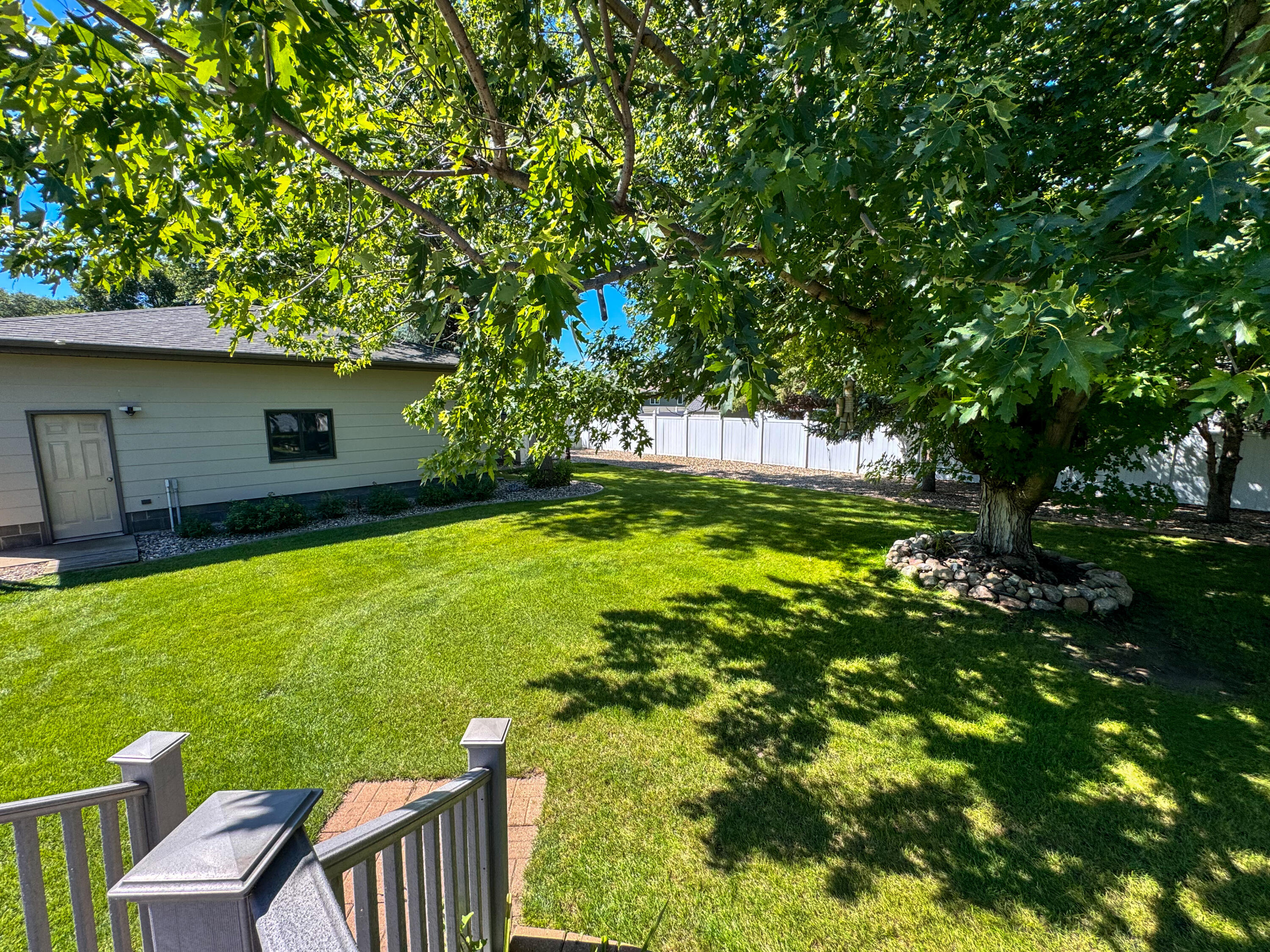 1885 Riverview Dr