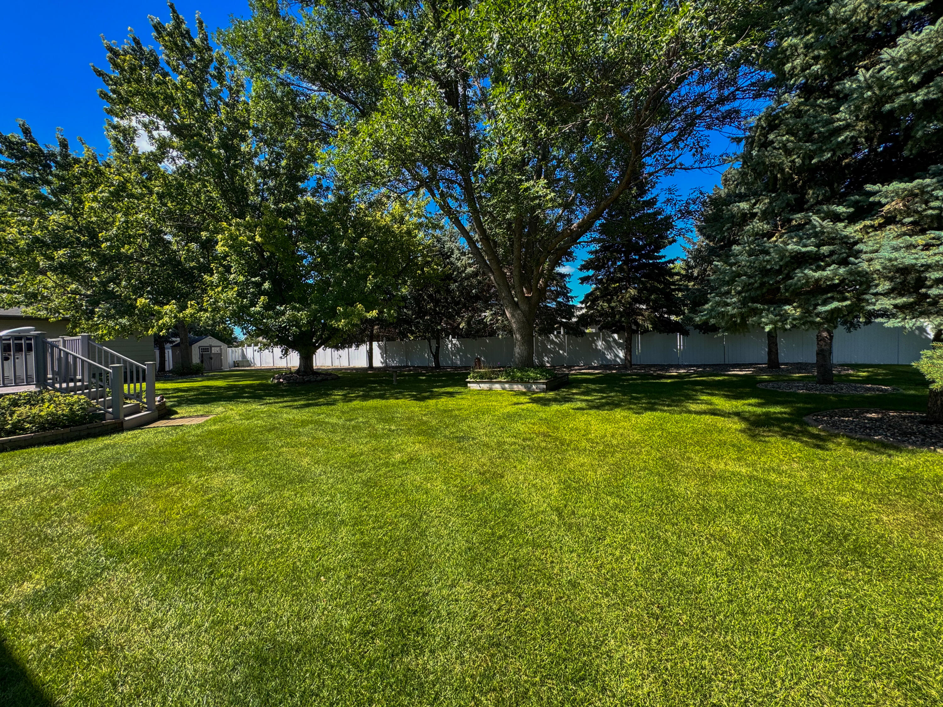 1885 Riverview Dr