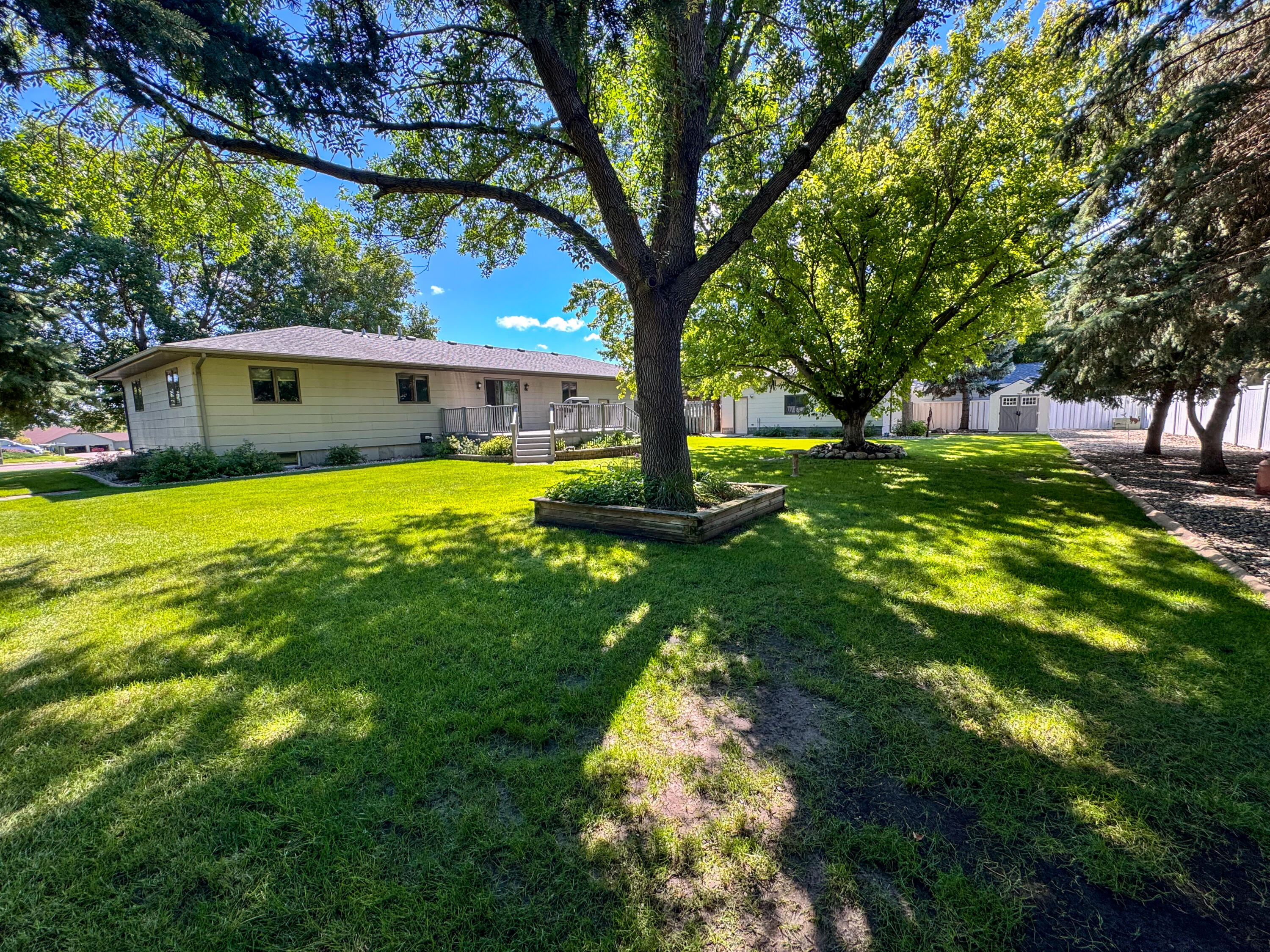 1885 Riverview Dr