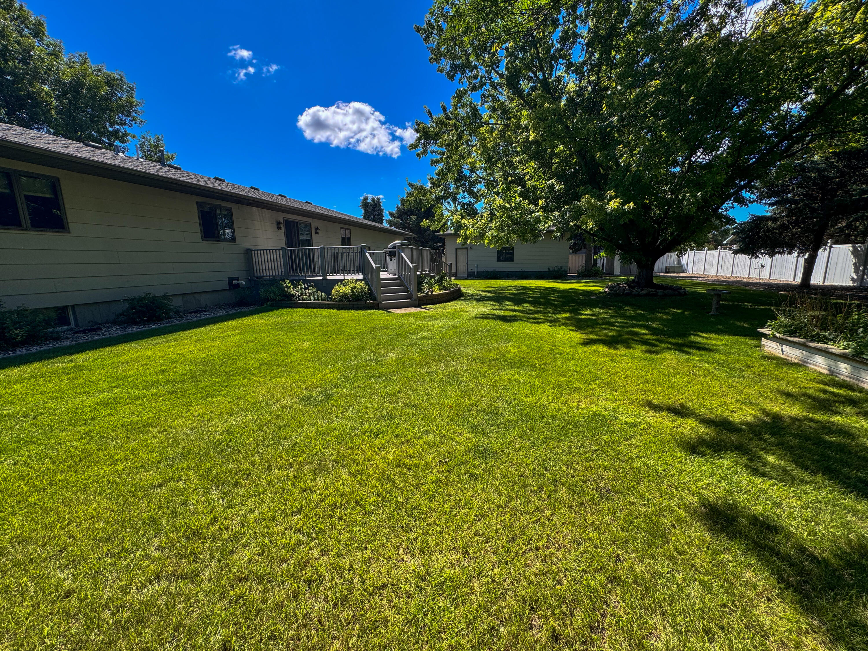 1885 Riverview Dr