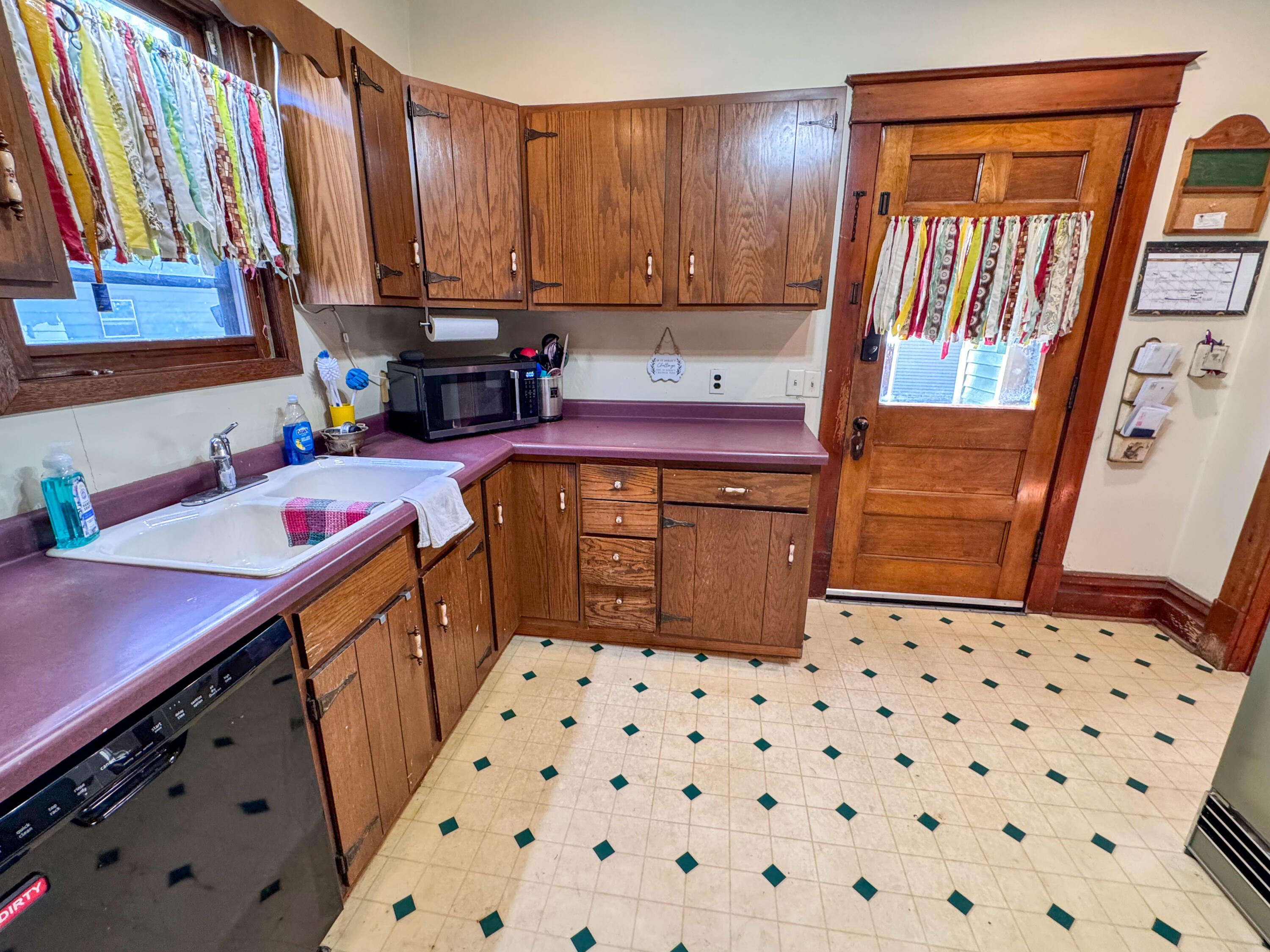 840 Colorado Ave SW, Huron