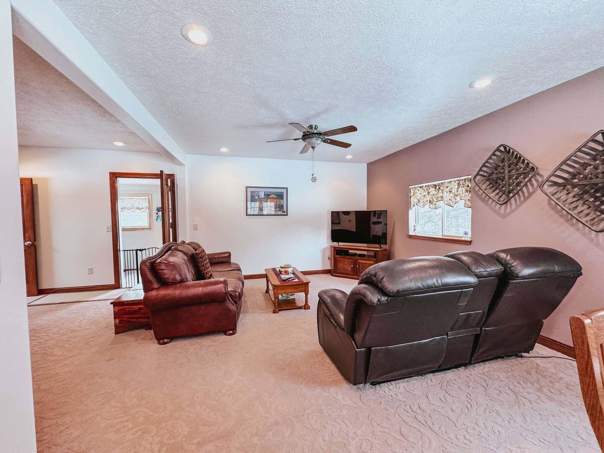 20912 404th Ave