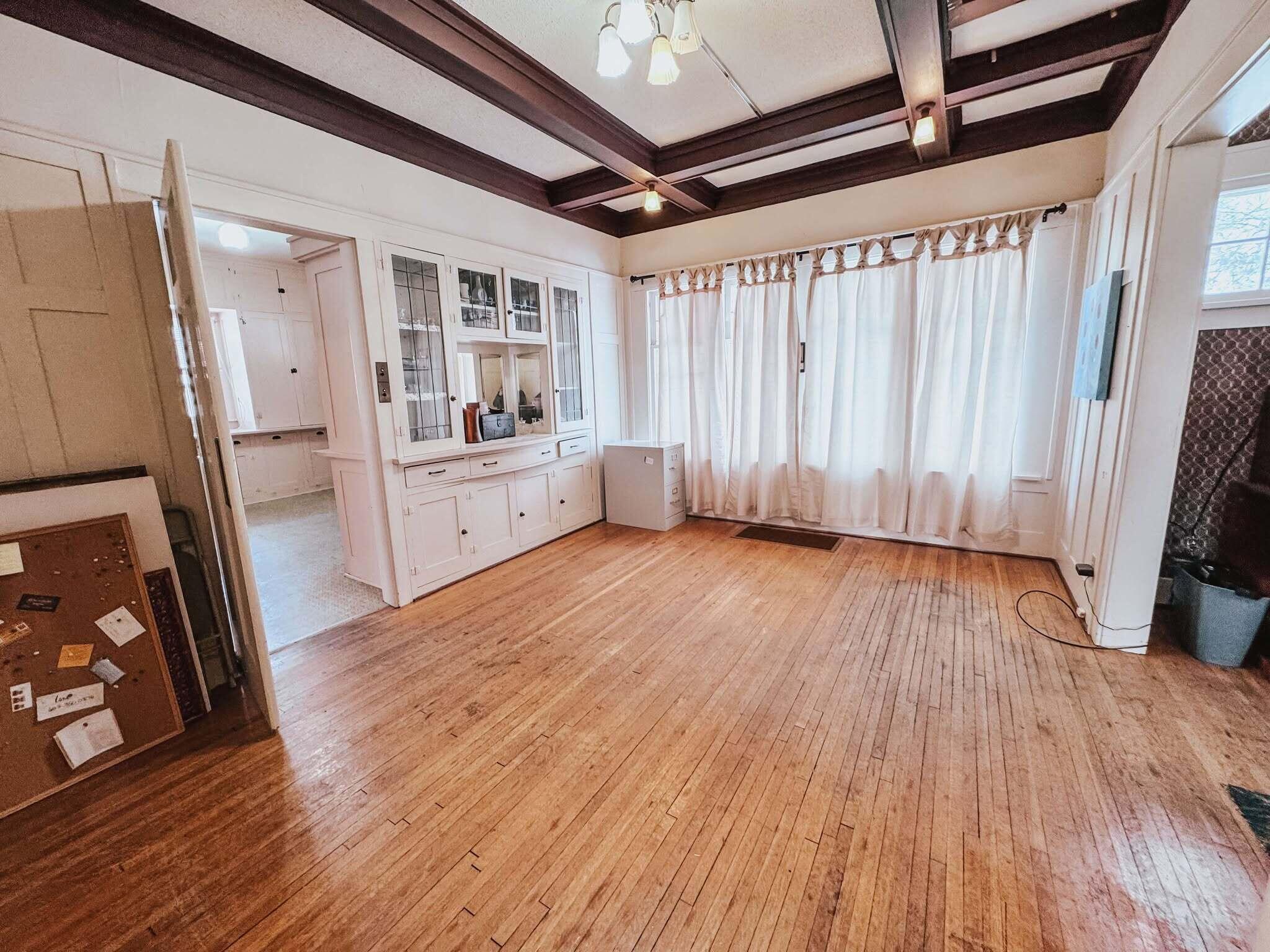 777 Dakota Ave S