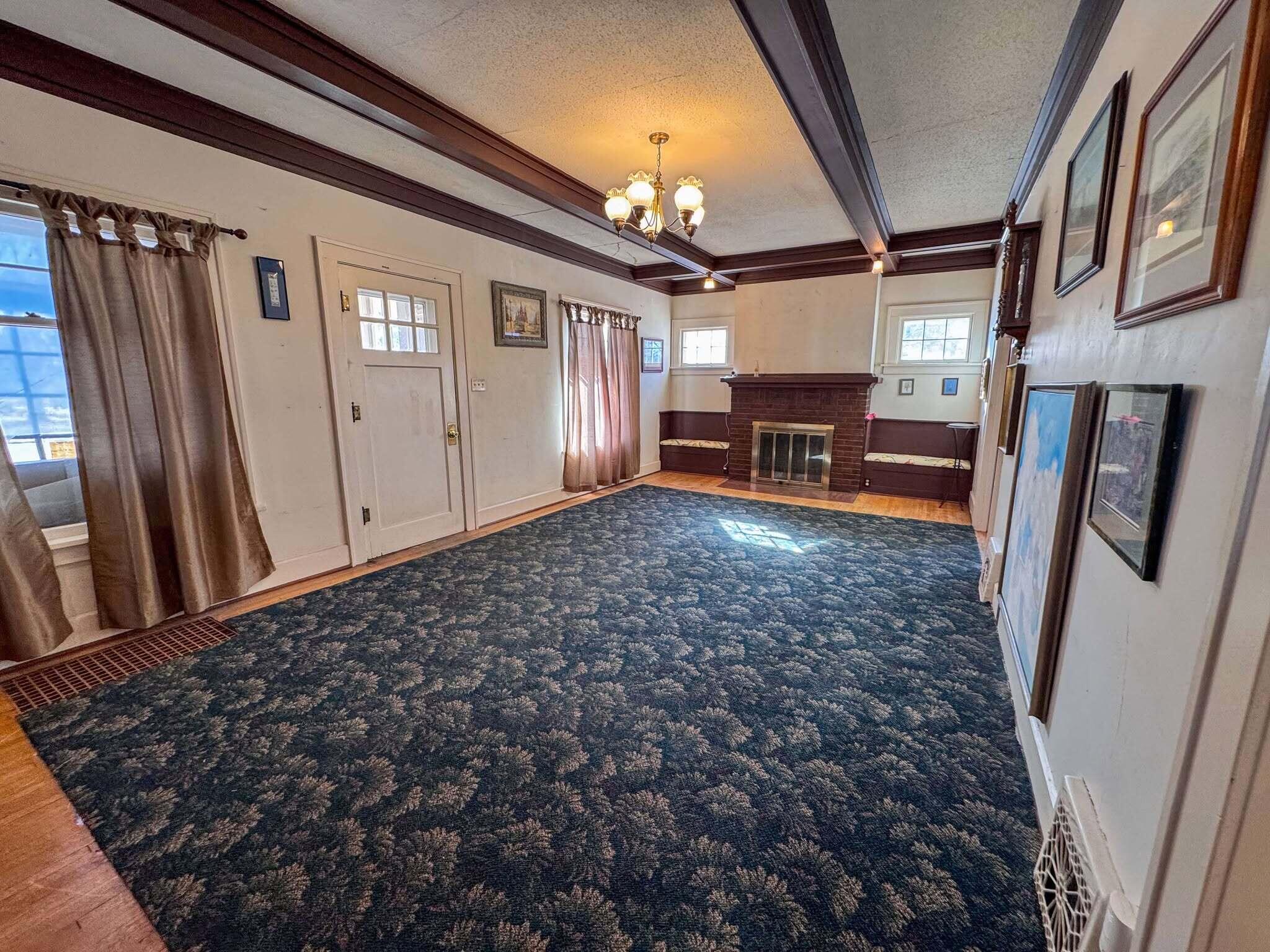 777 Dakota Ave S