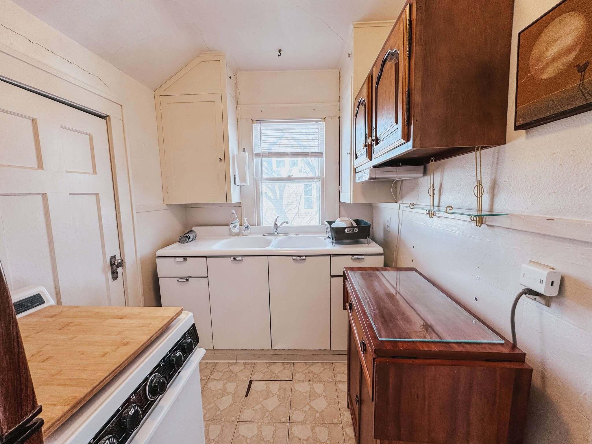 777 Dakota Ave S