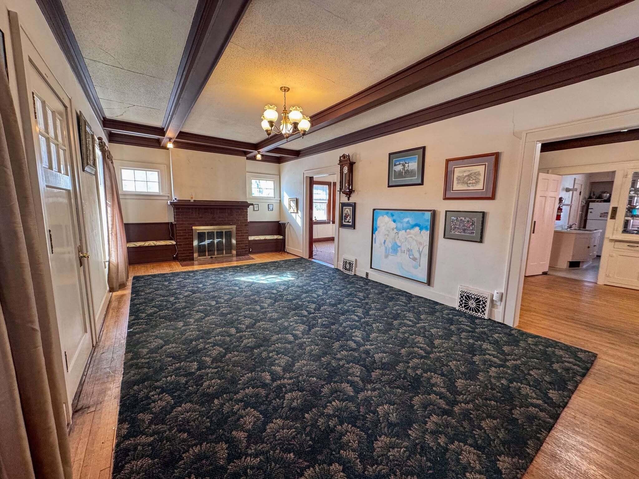 777 Dakota Ave S