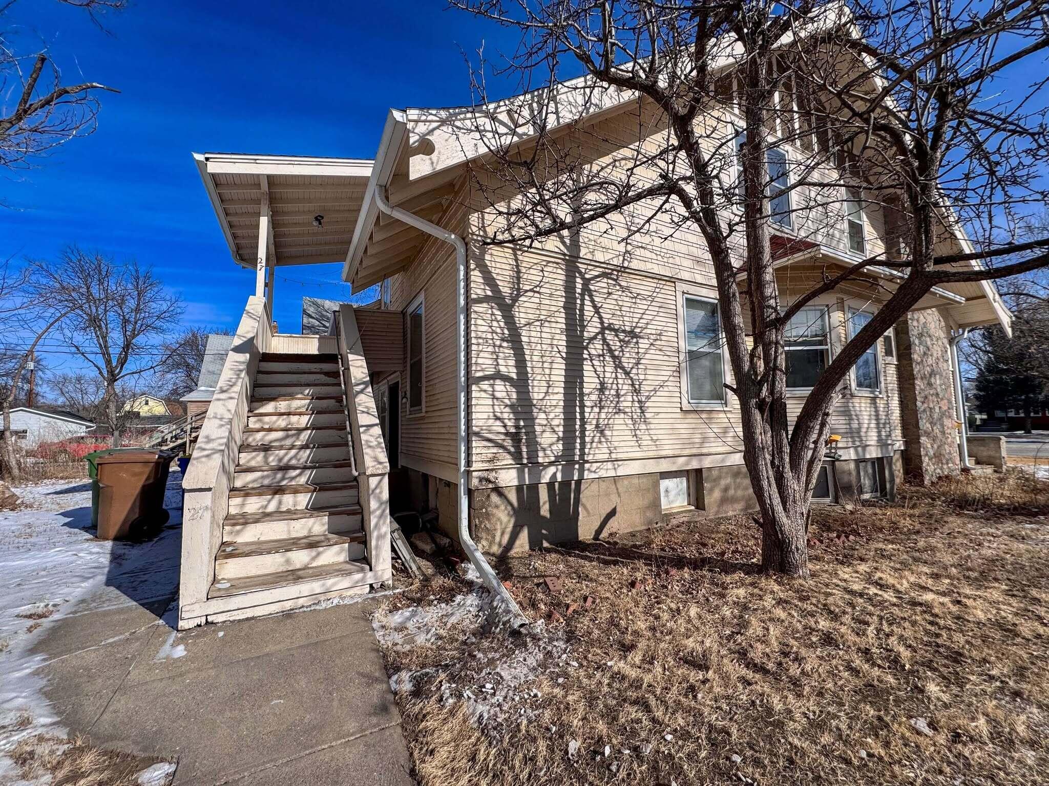 777 Dakota Ave S