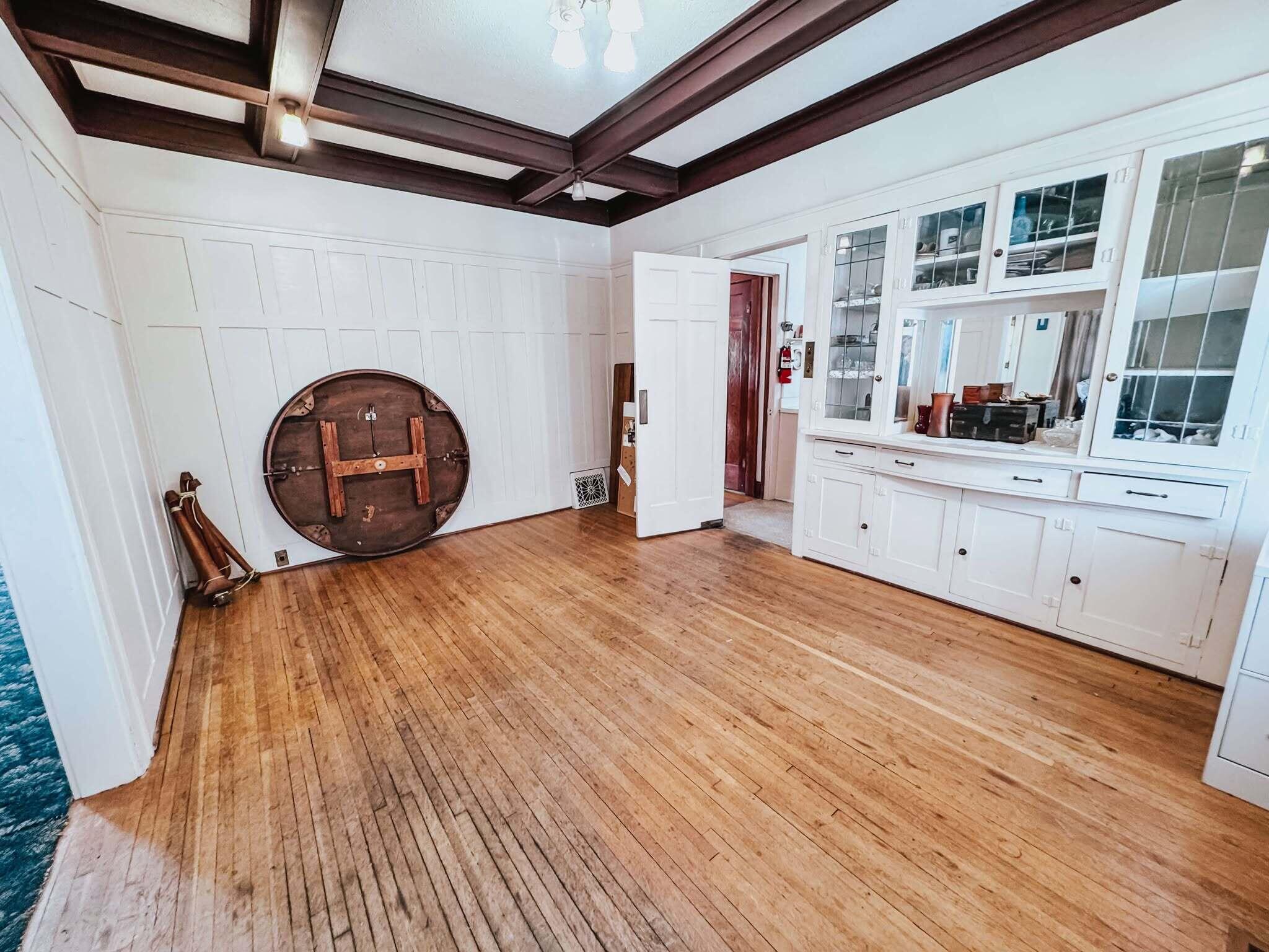 777 Dakota Ave S