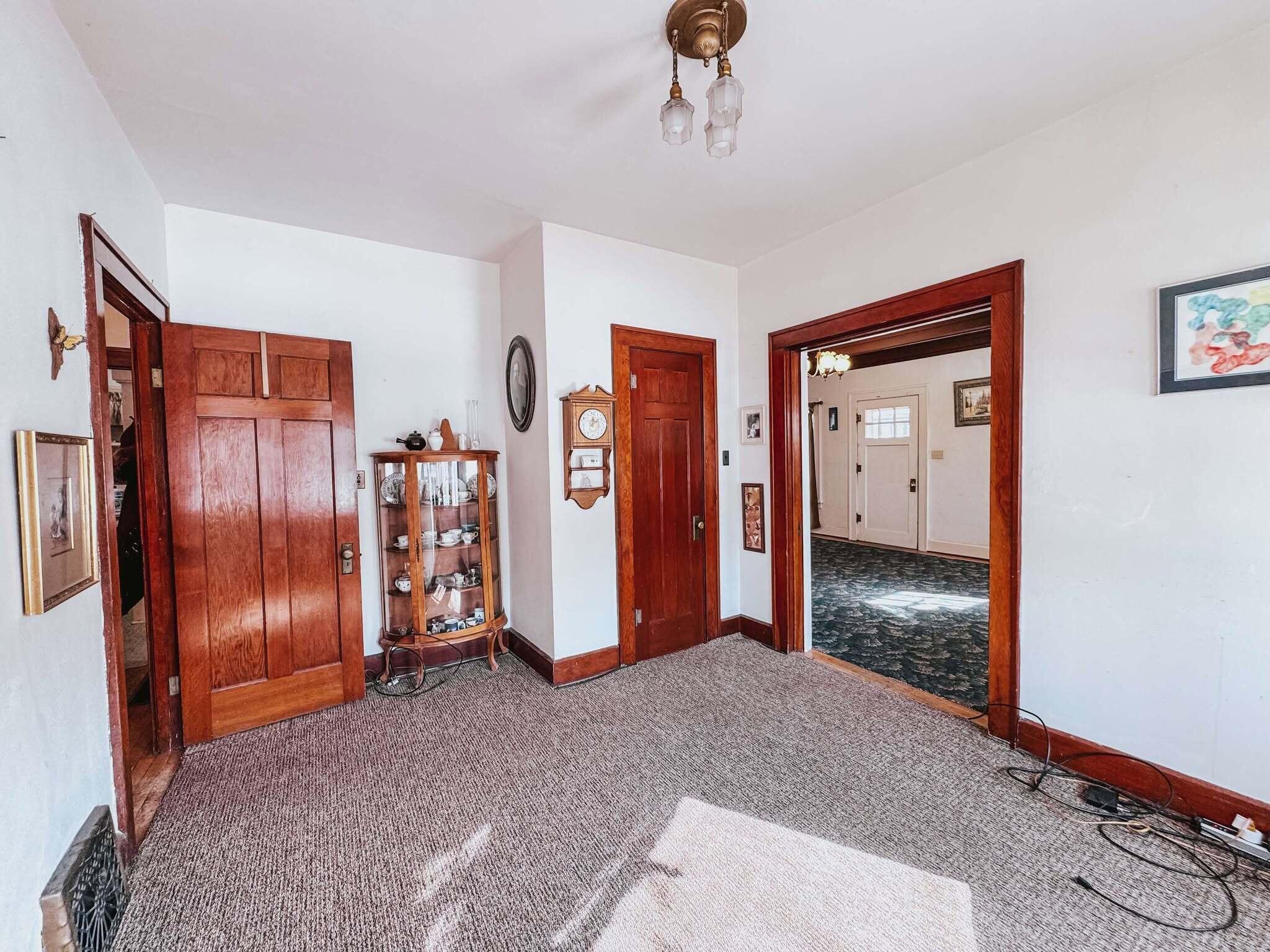 777 Dakota Ave S