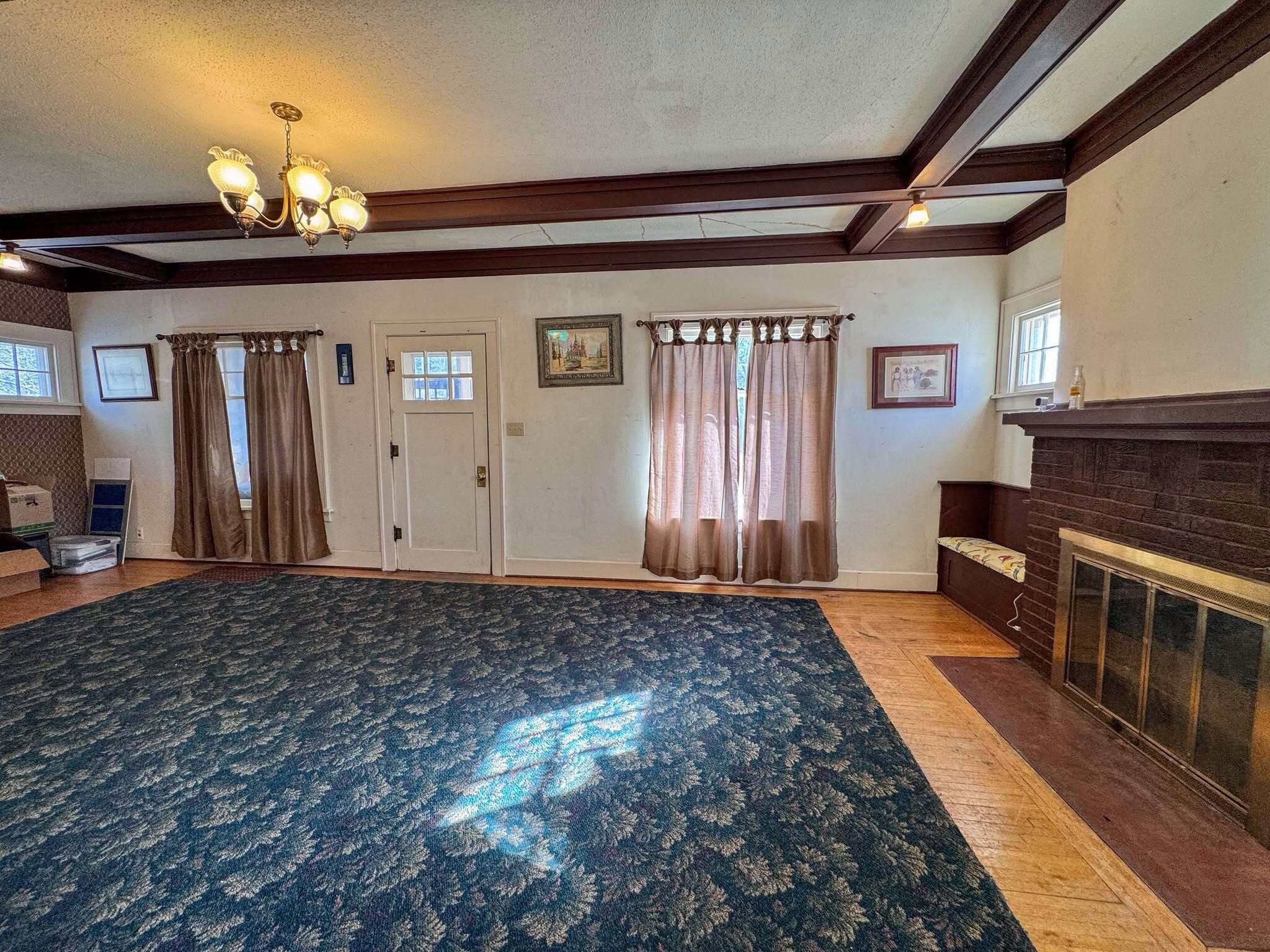 777 Dakota Ave S