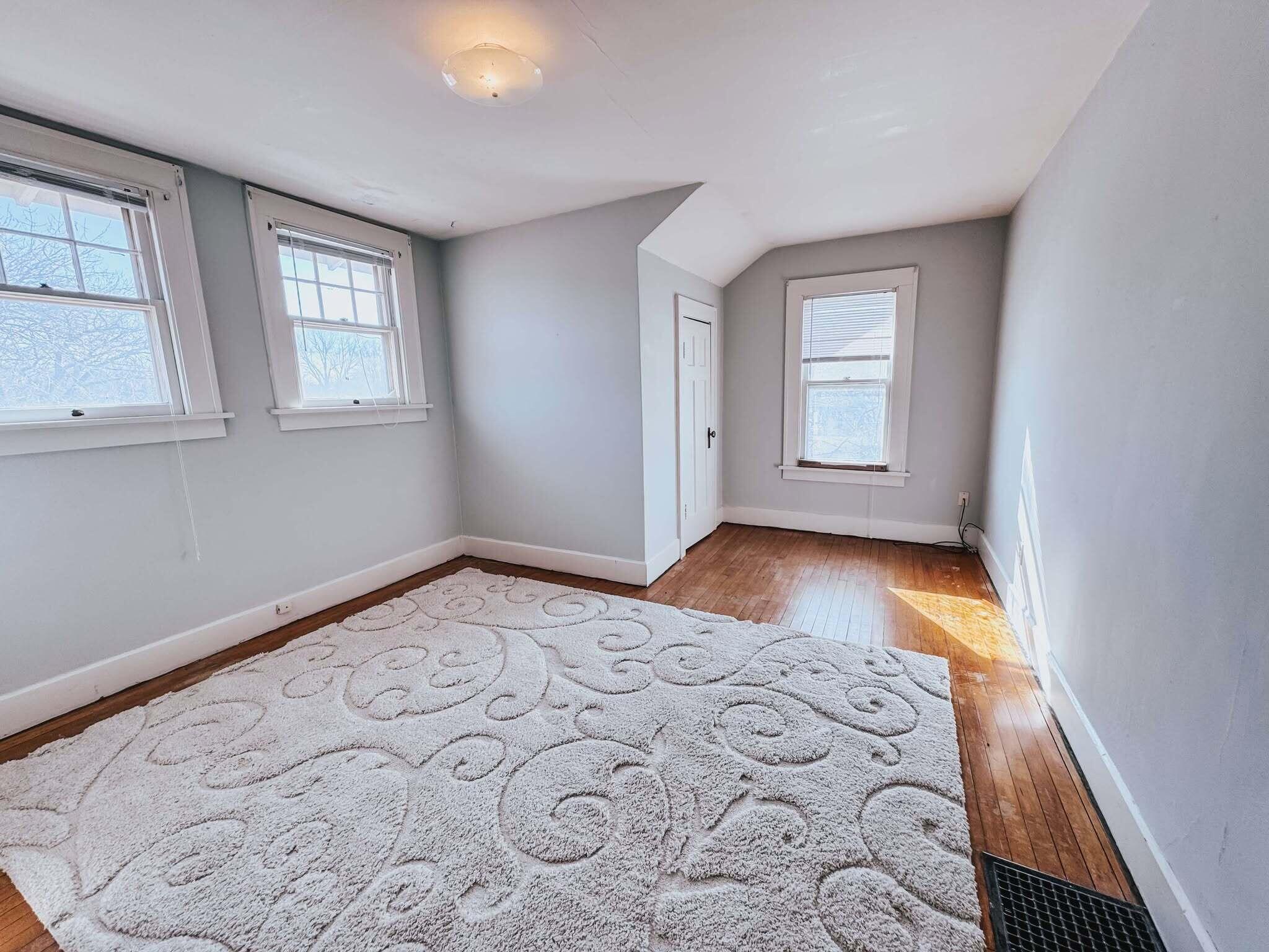 777 Dakota Ave S