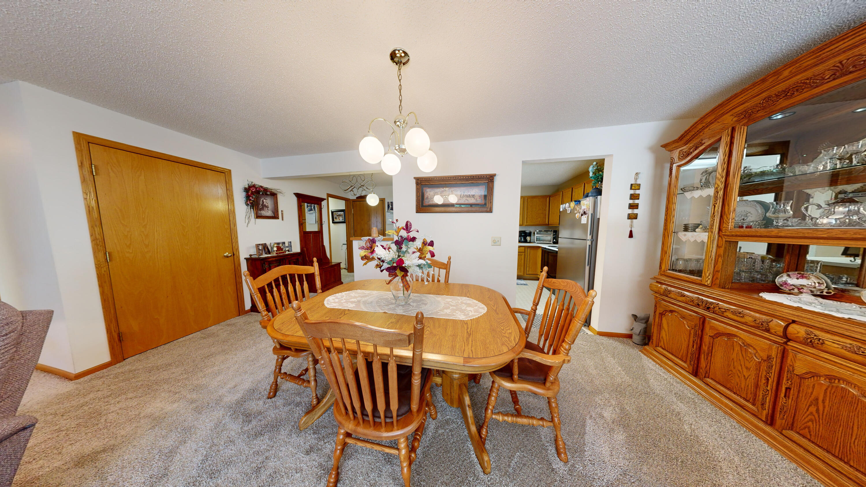 470 21st St SW, 202