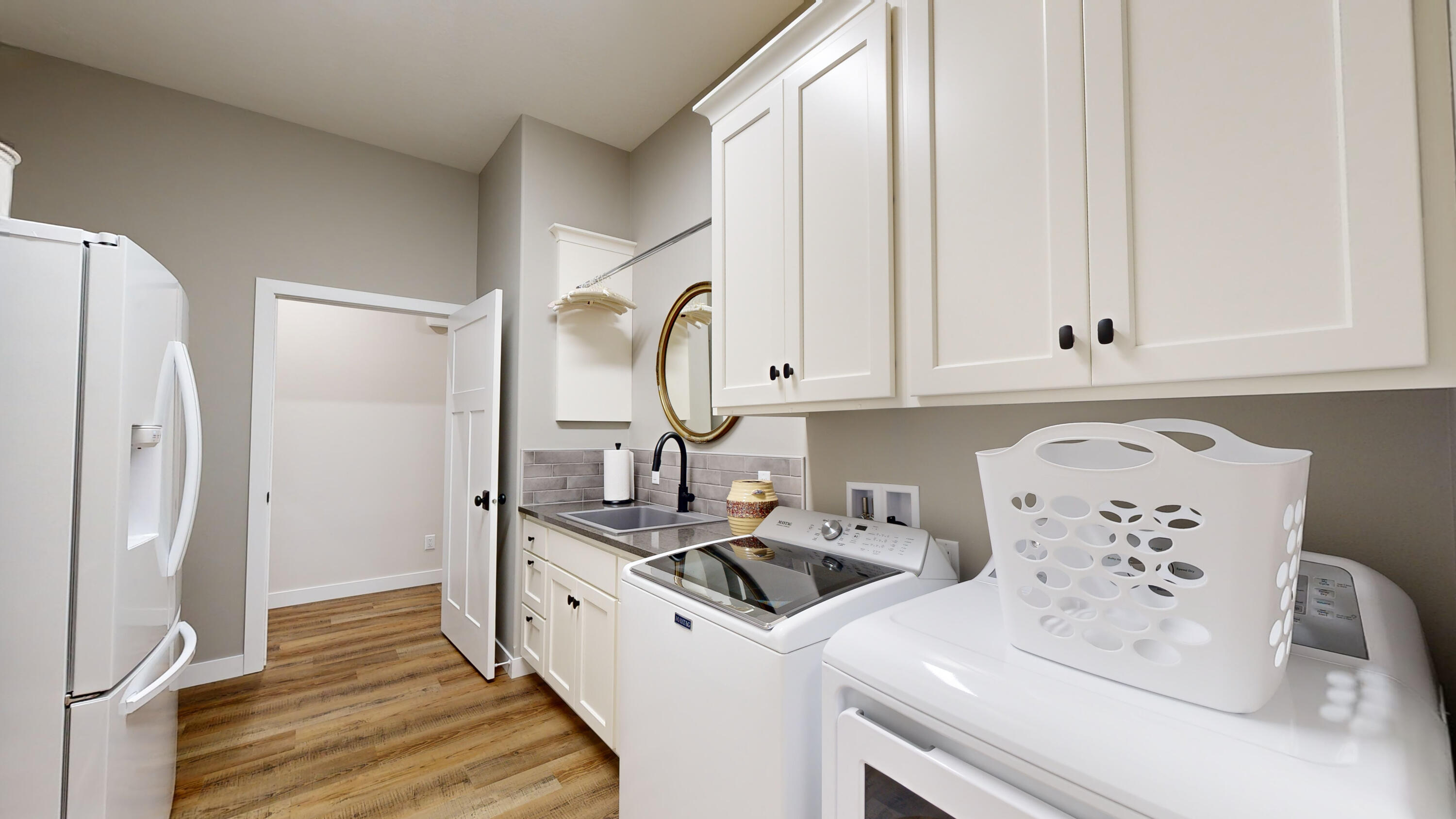 2450 Prairie Eagle Cir E