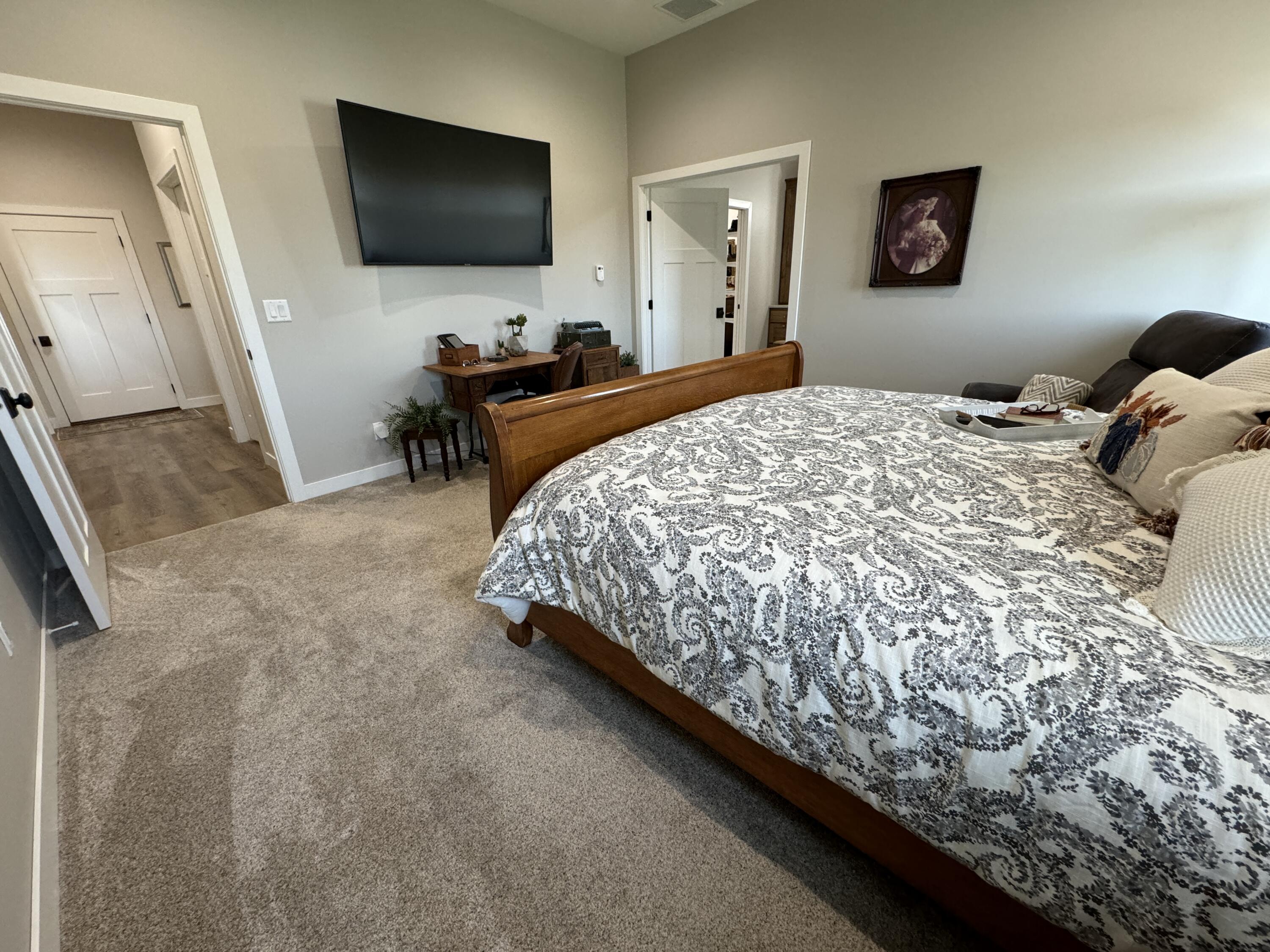 2450 Prairie Eagle Cir E