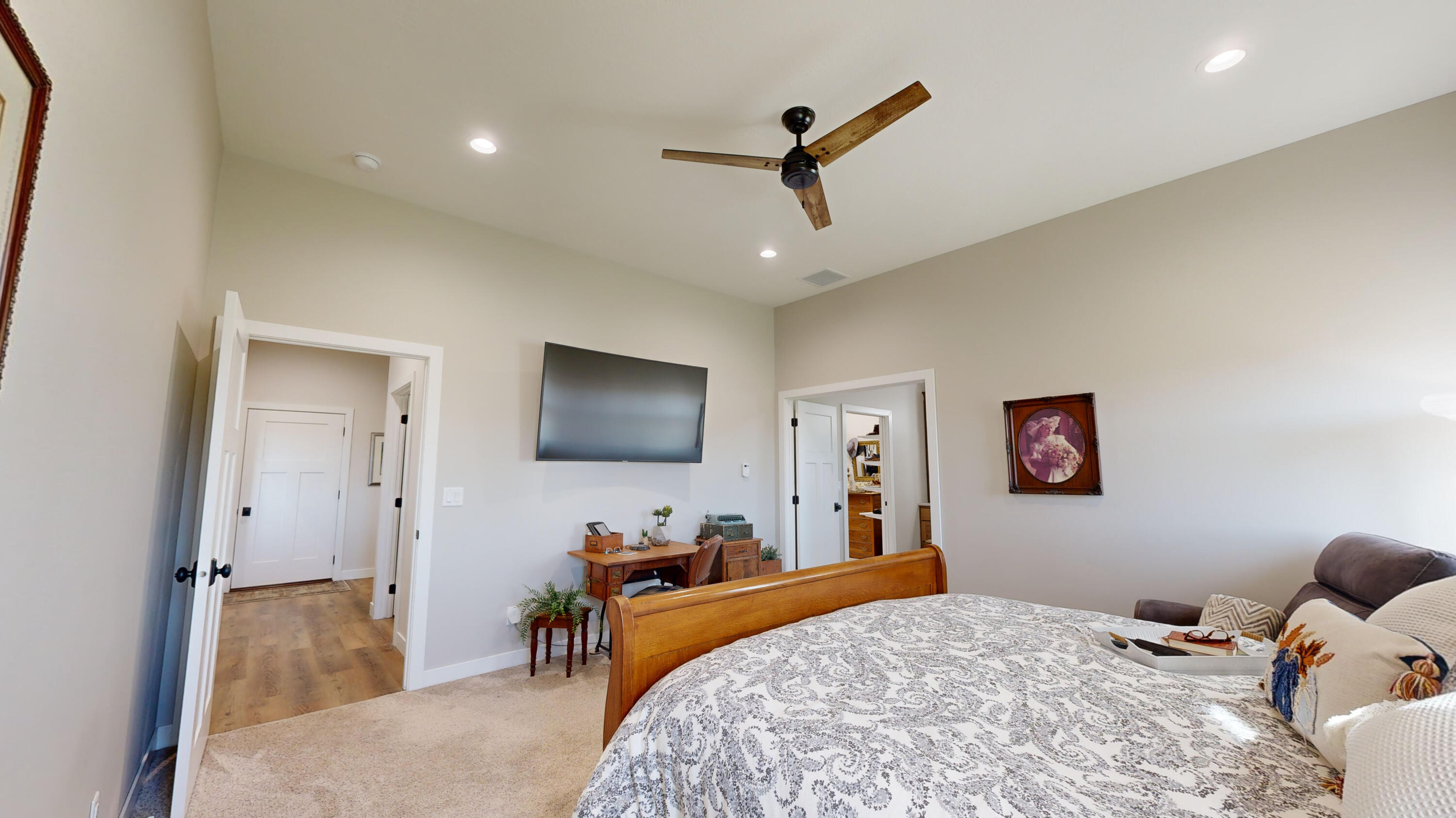 2450 Prairie Eagle Cir E