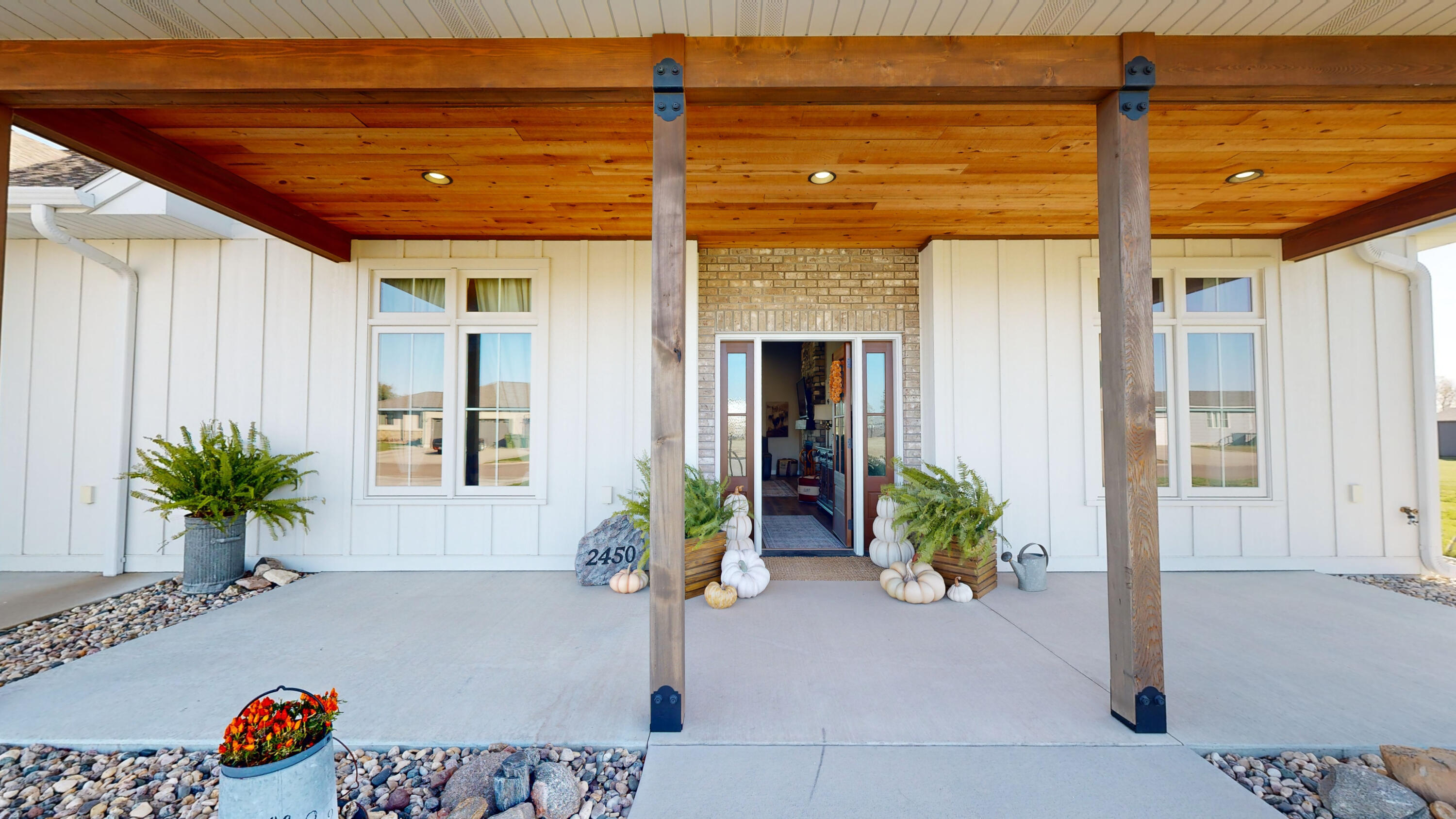 2450 Prairie Eagle Cir E