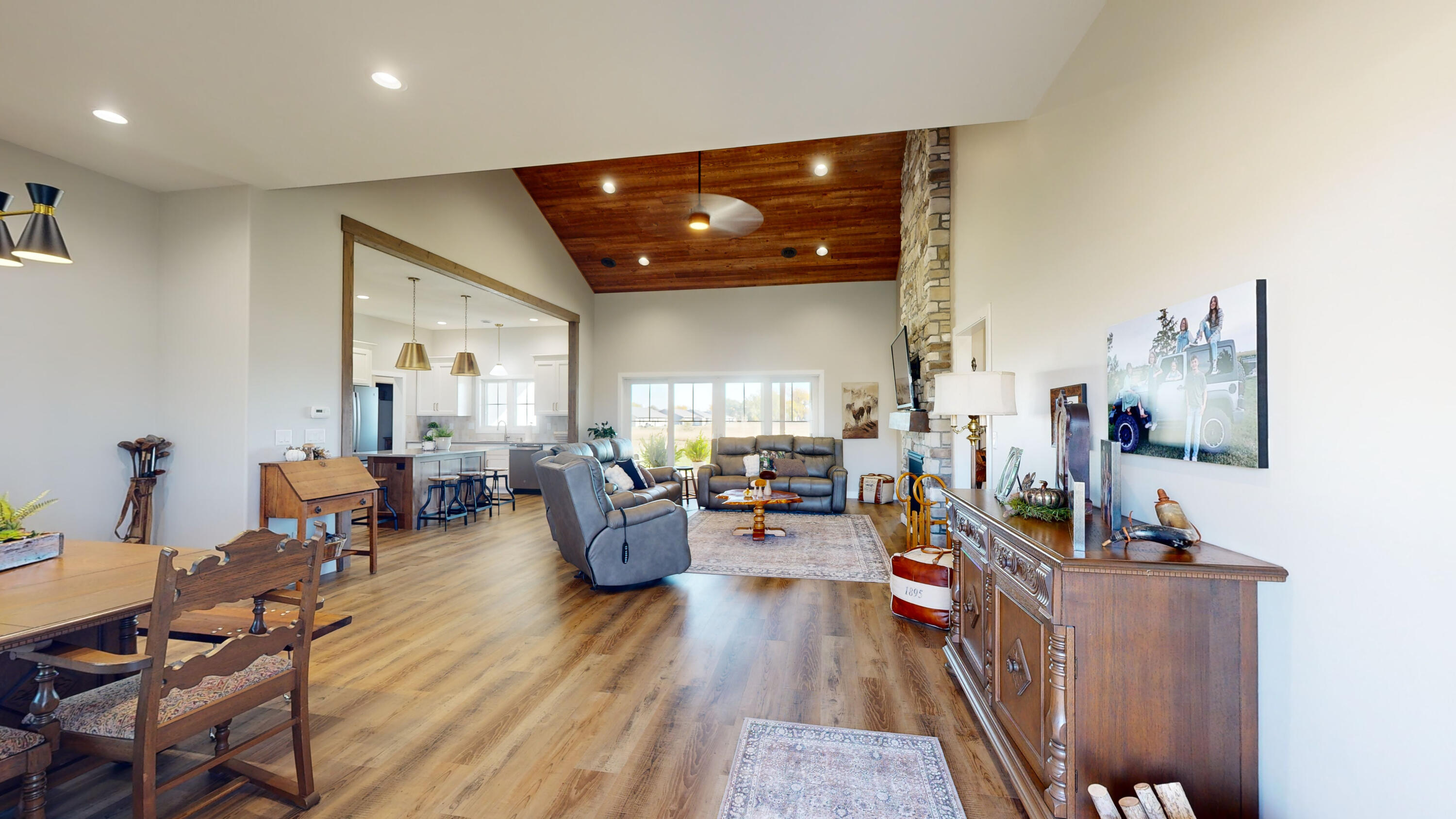 2450 Prairie Eagle Cir E