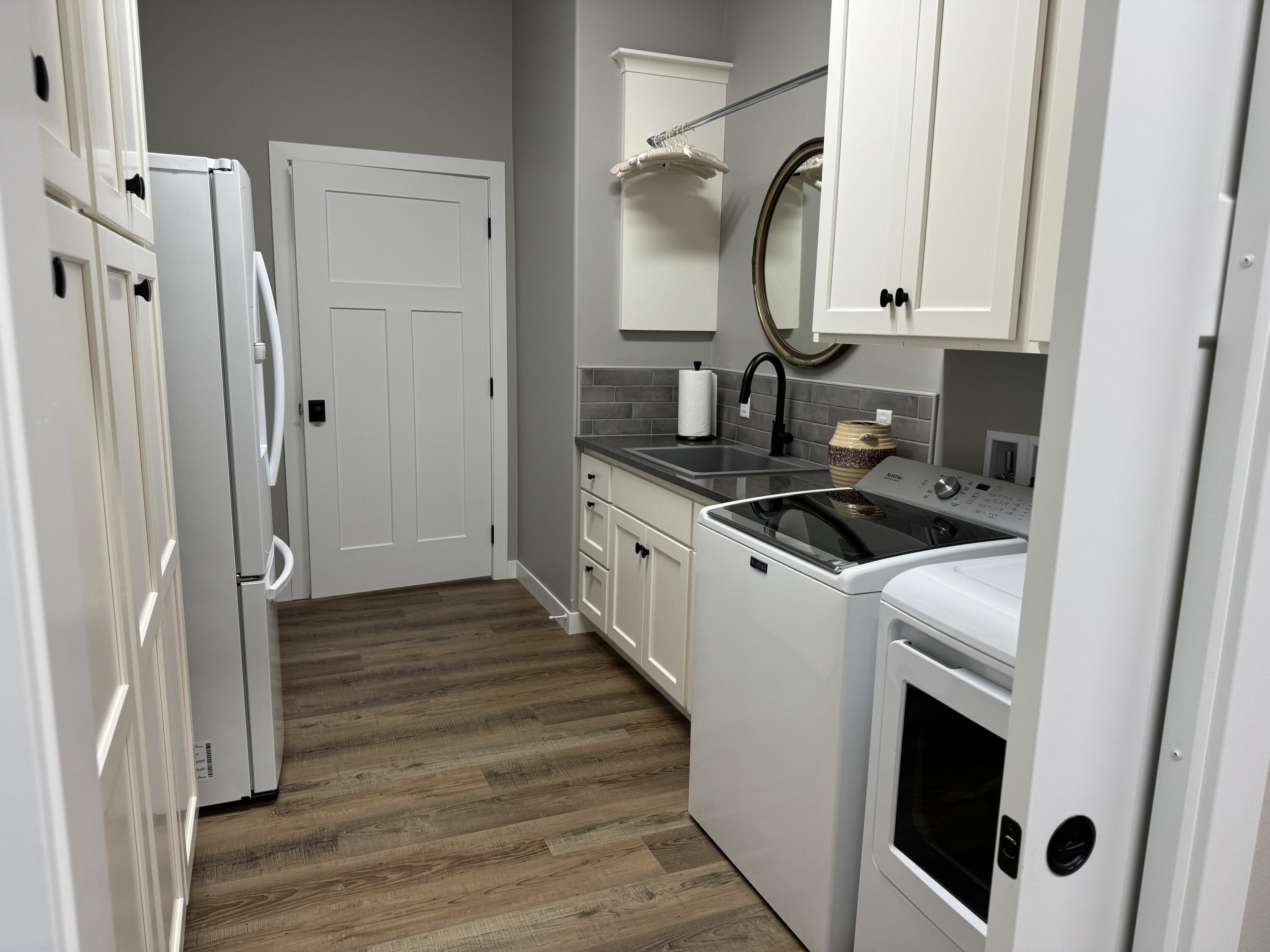 2450 Prairie Eagle Cir E