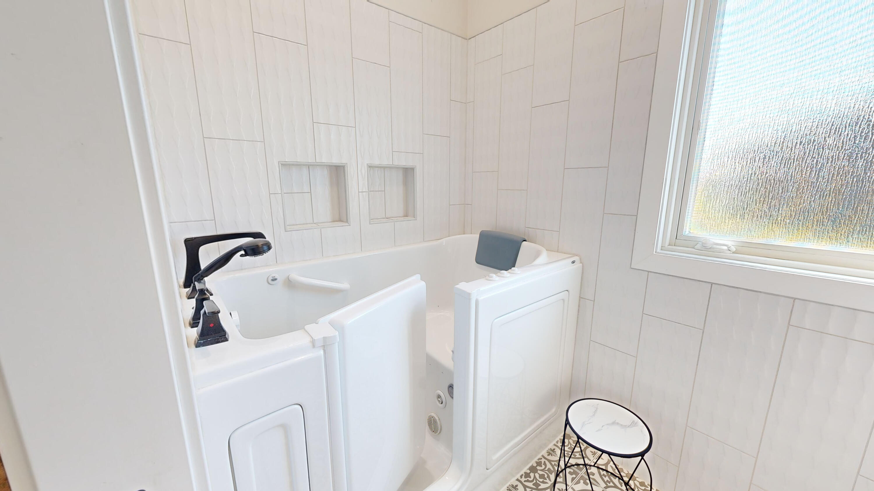 2450 Prairie Eagle Cir E