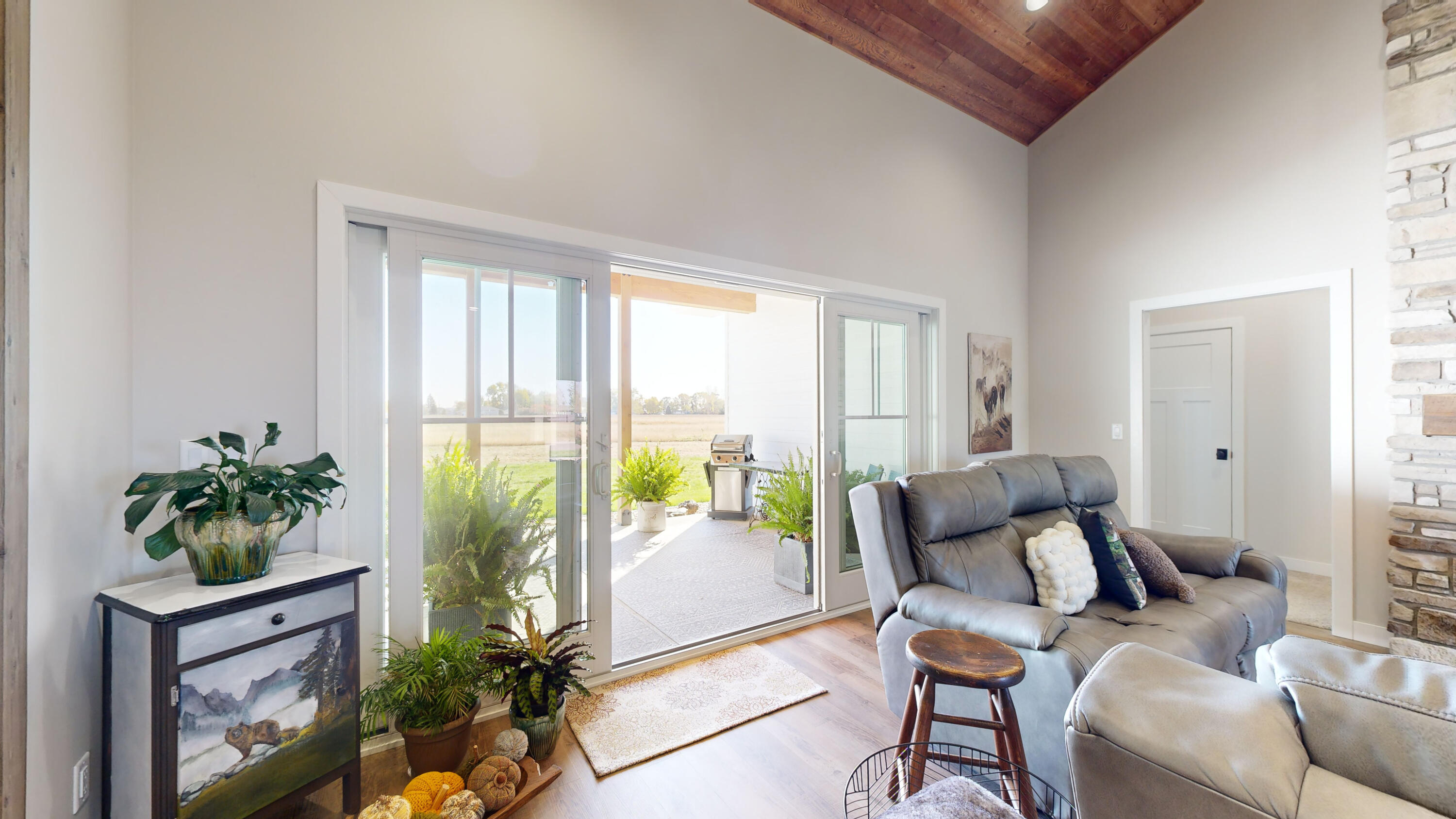 2450 Prairie Eagle Cir E