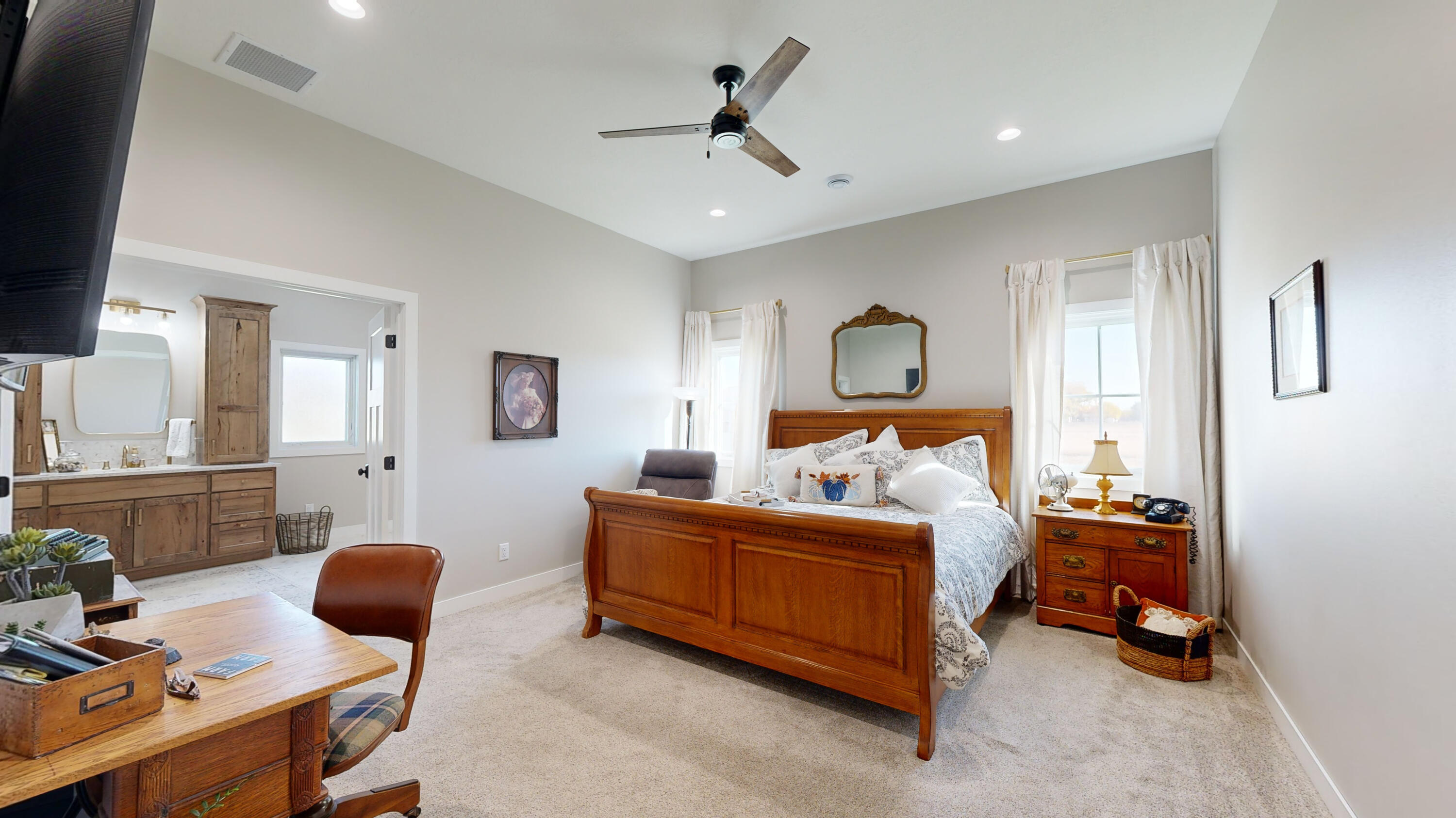 2450 Prairie Eagle Cir E