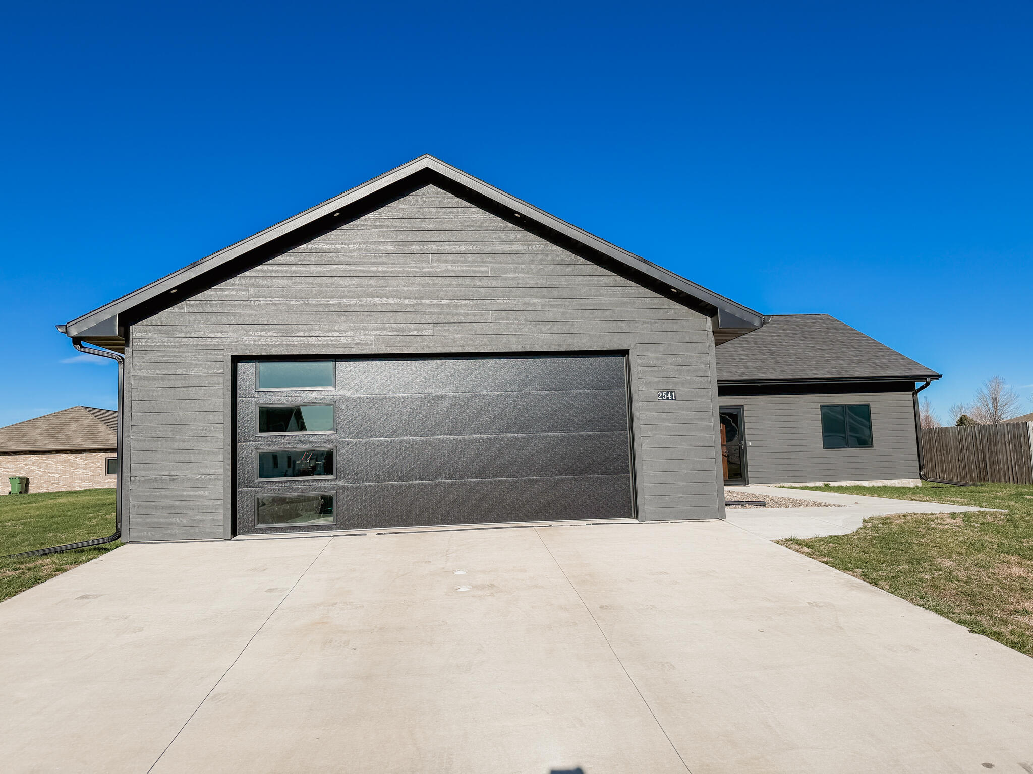 2541 Prairie Eagle Cir