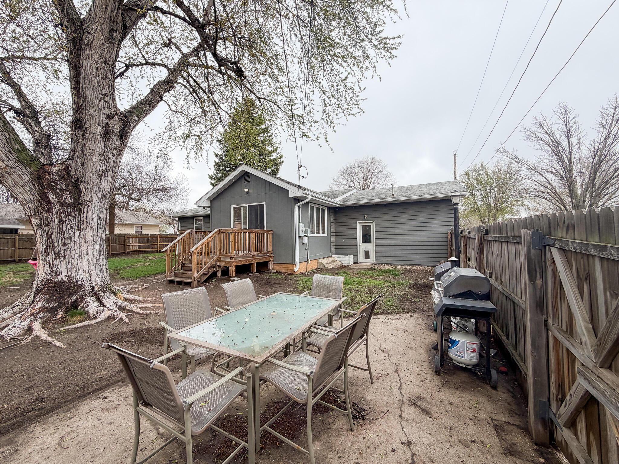 154 17th St SW