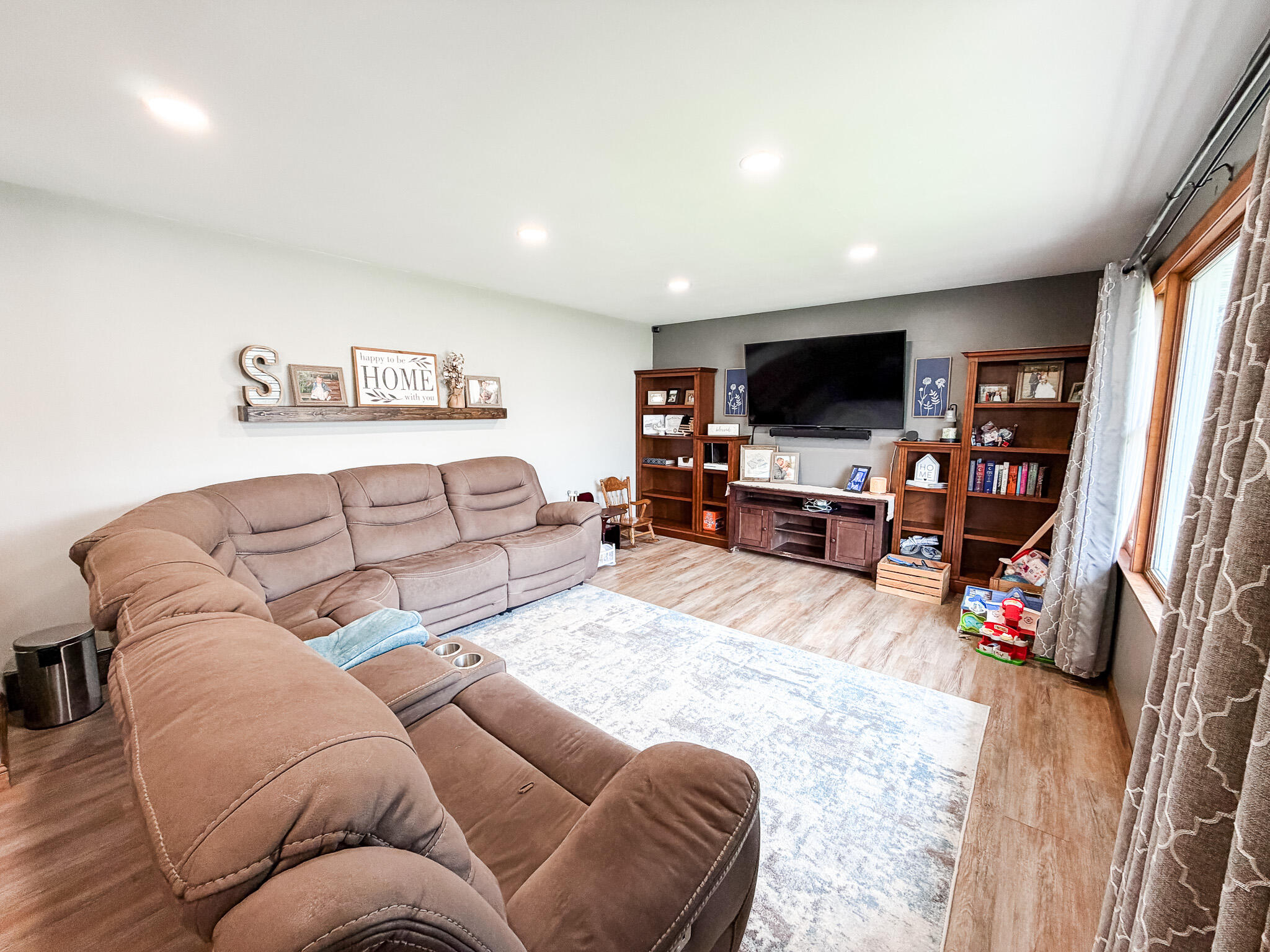 154 17th St SW
