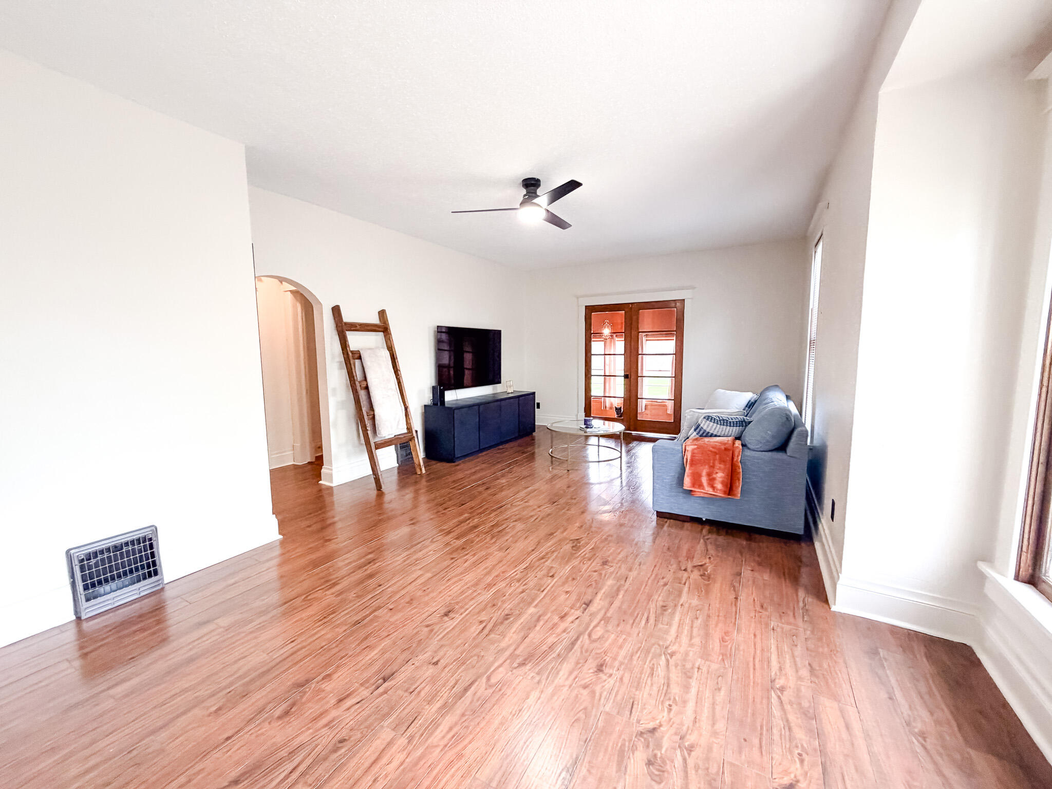 975 Illinois Ave SW