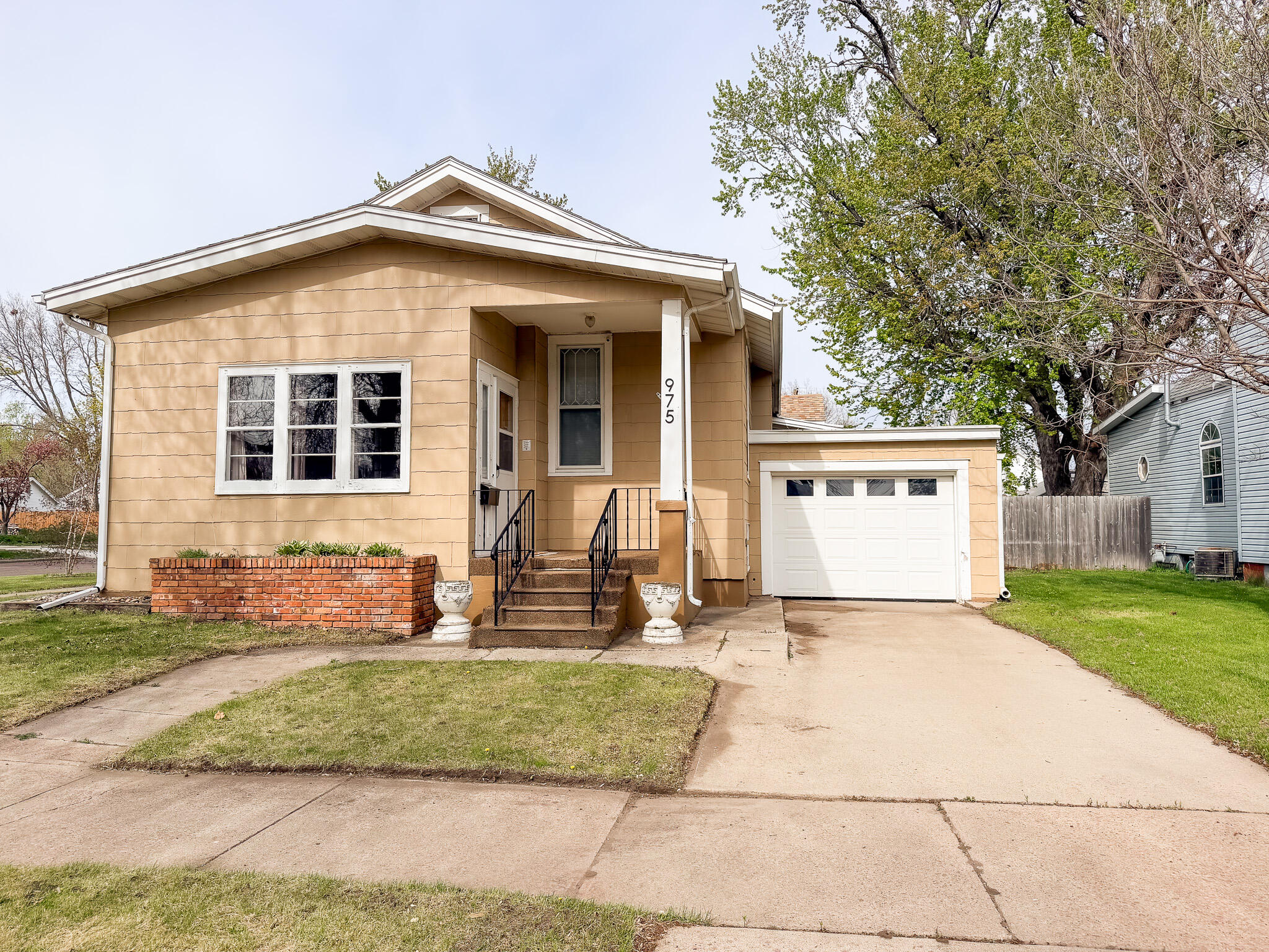 975 Illinois Ave SW