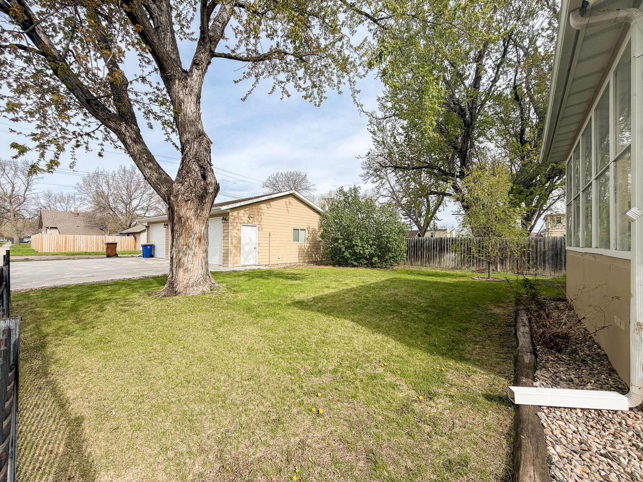 975 Illinois Ave SW