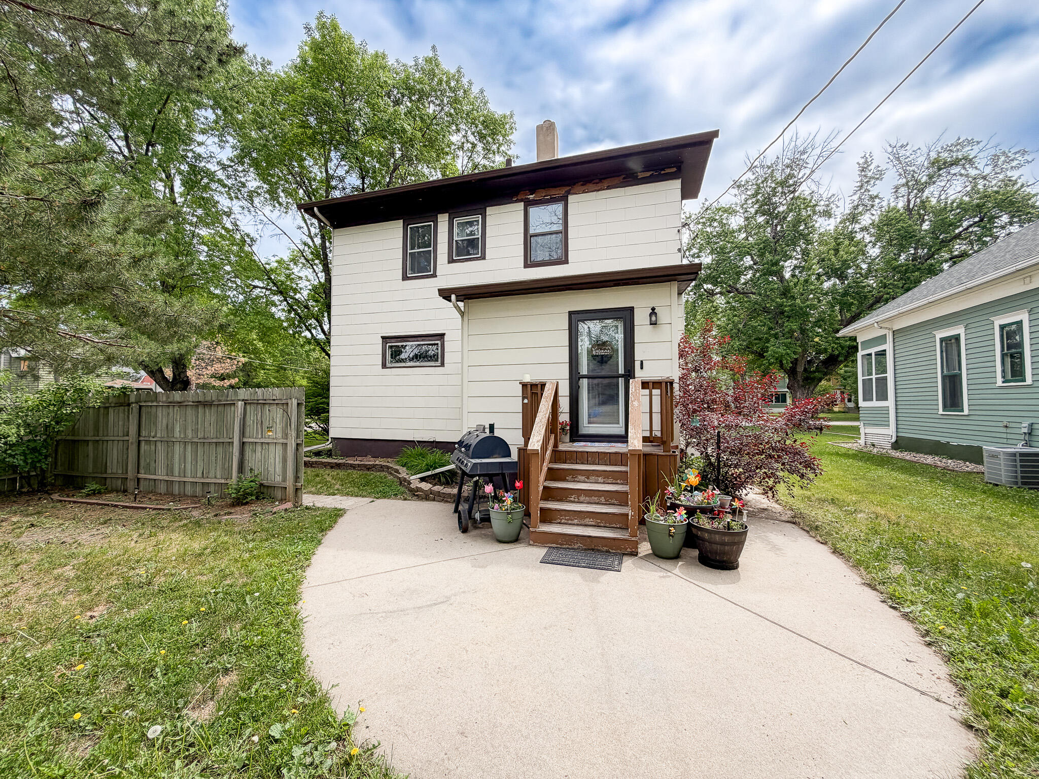 707 Wisconsin Ave SW
