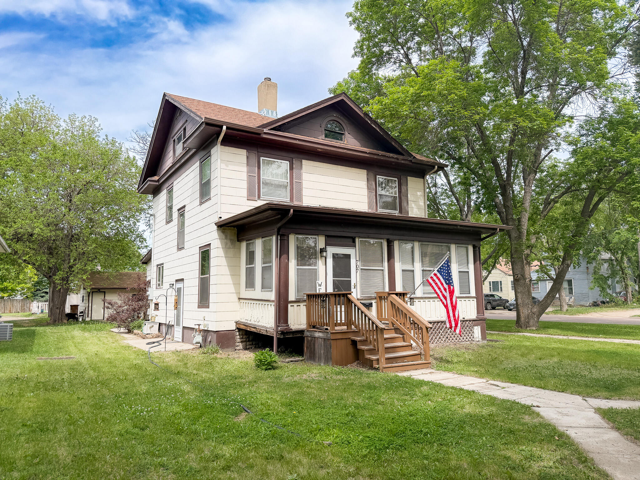707 Wisconsin Ave SW
