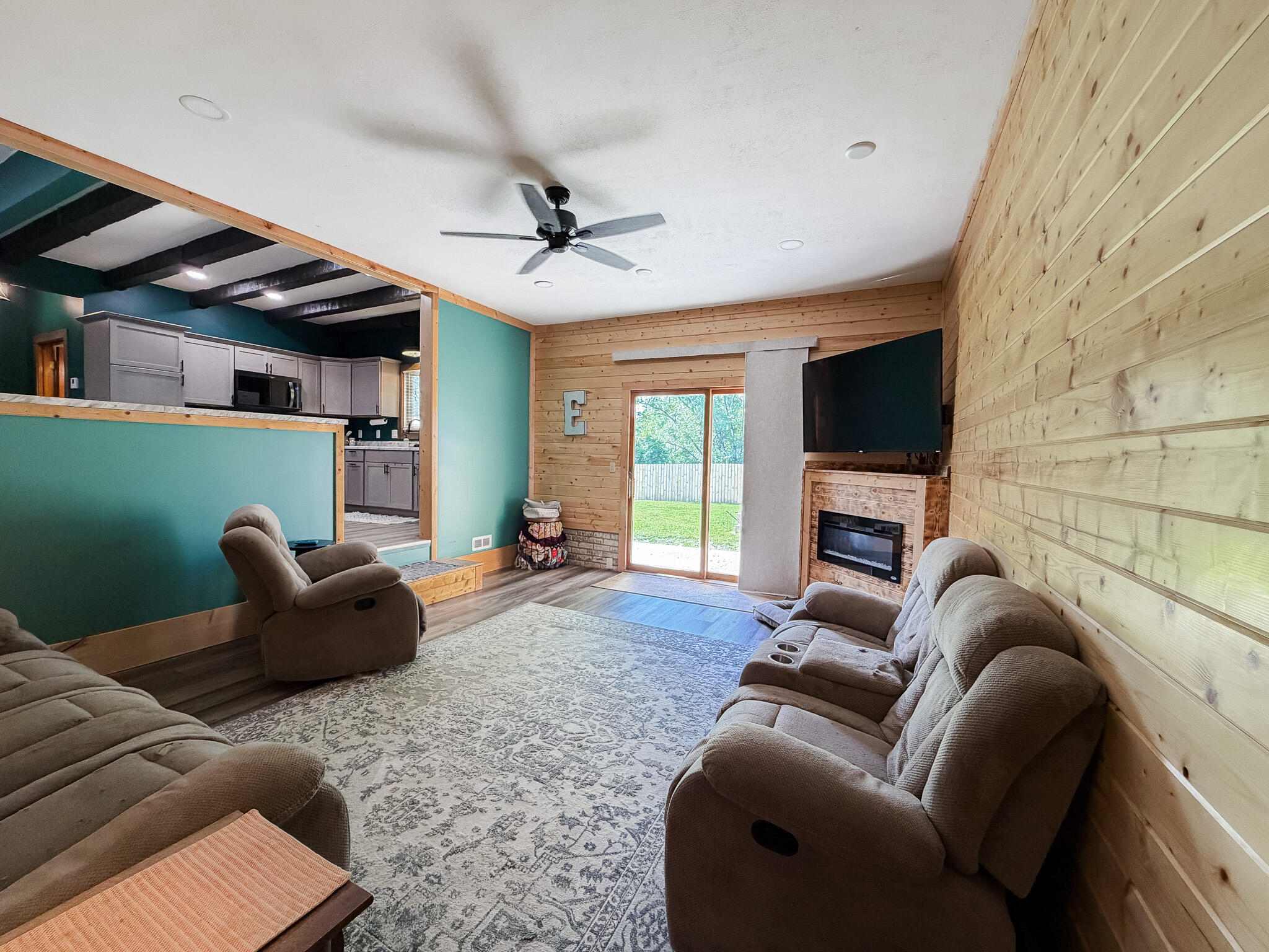 407 W 4th Ave