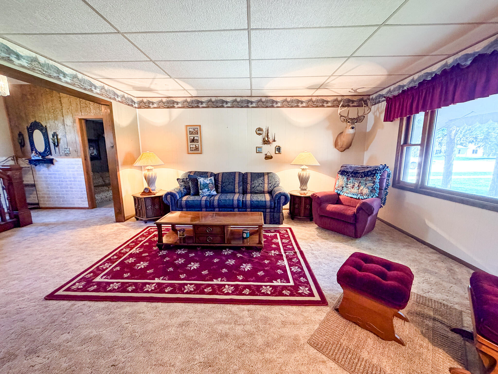 489 Commercial Ave